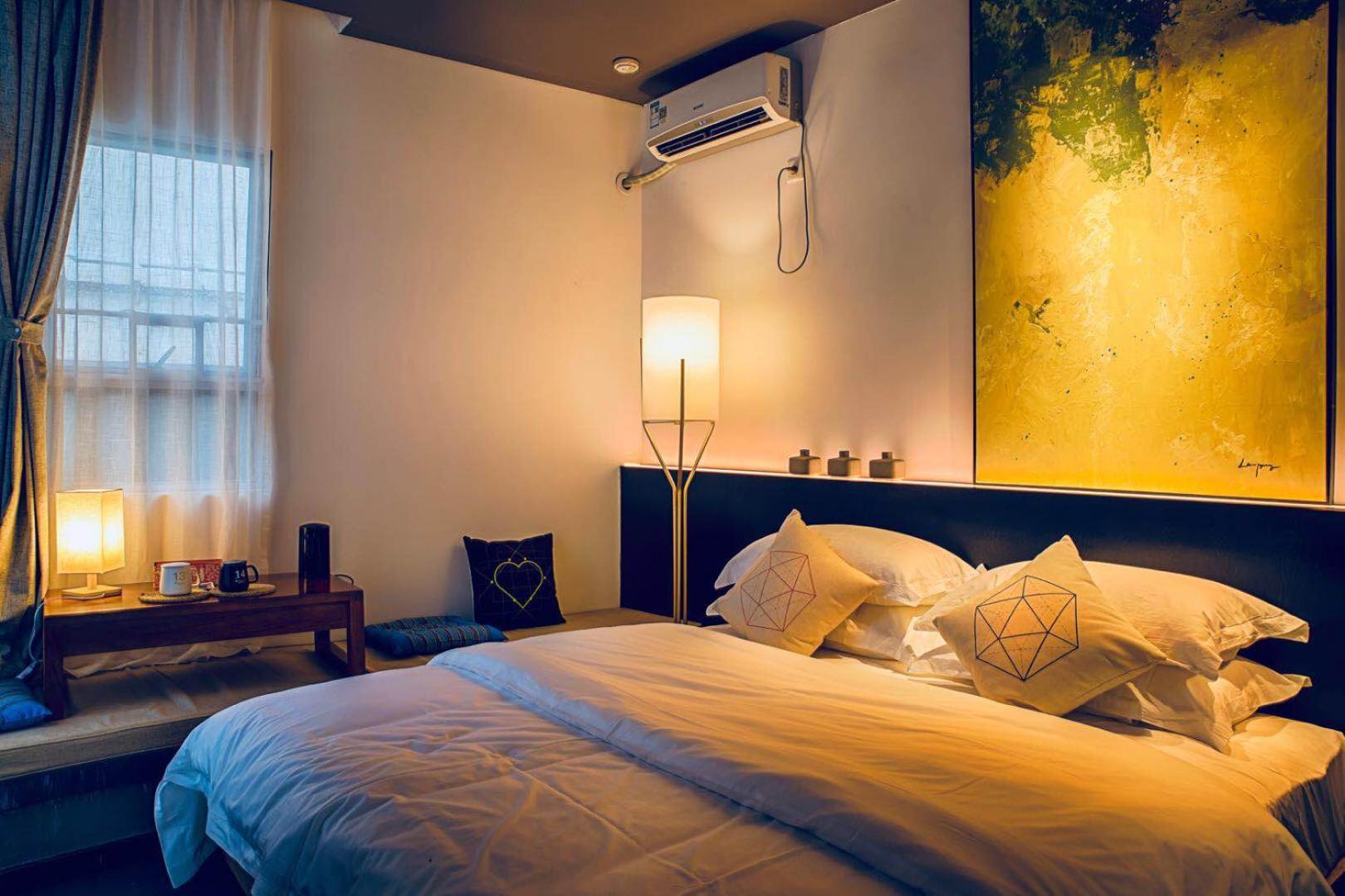 Deluxe Double Room With Bathtub photo 2