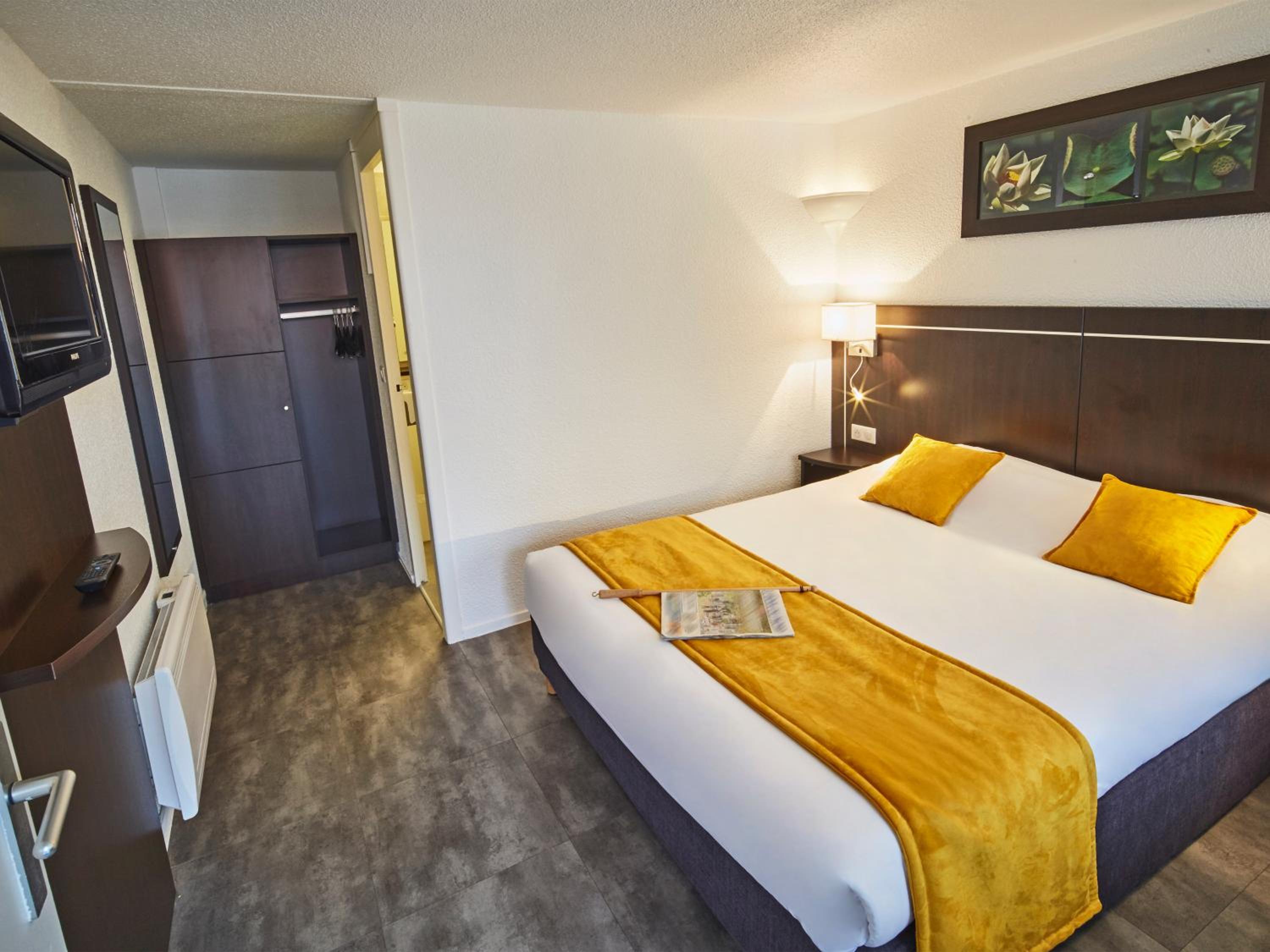 Double Room with One Double Bed - Photo 4