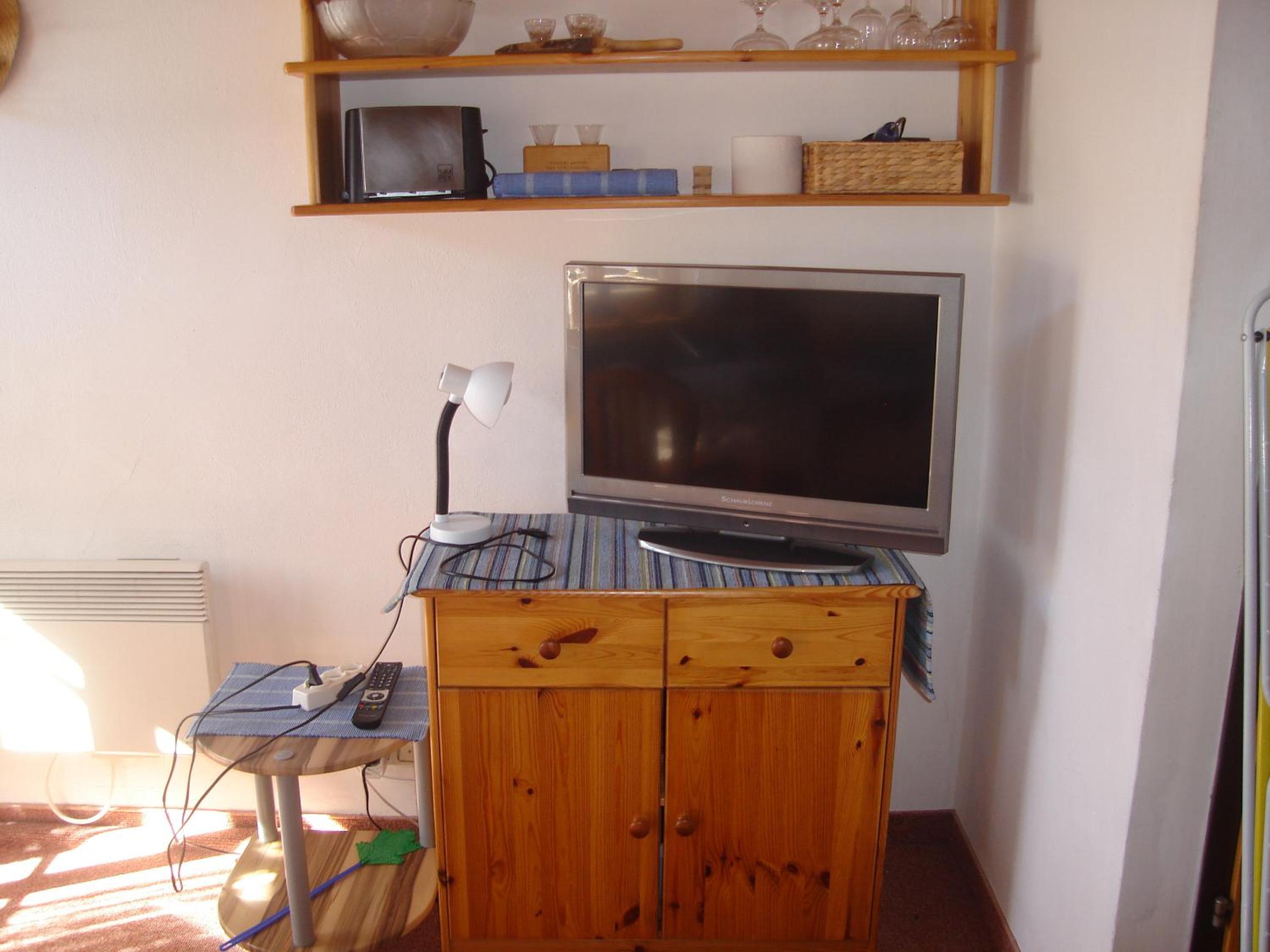 Apartment with Lake View photo 3