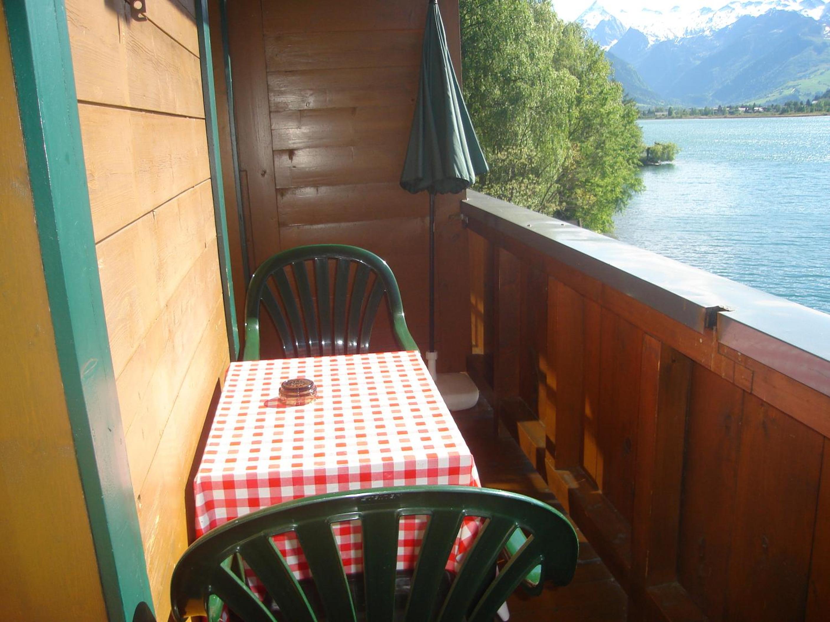 Apartment with Lake View photo 2