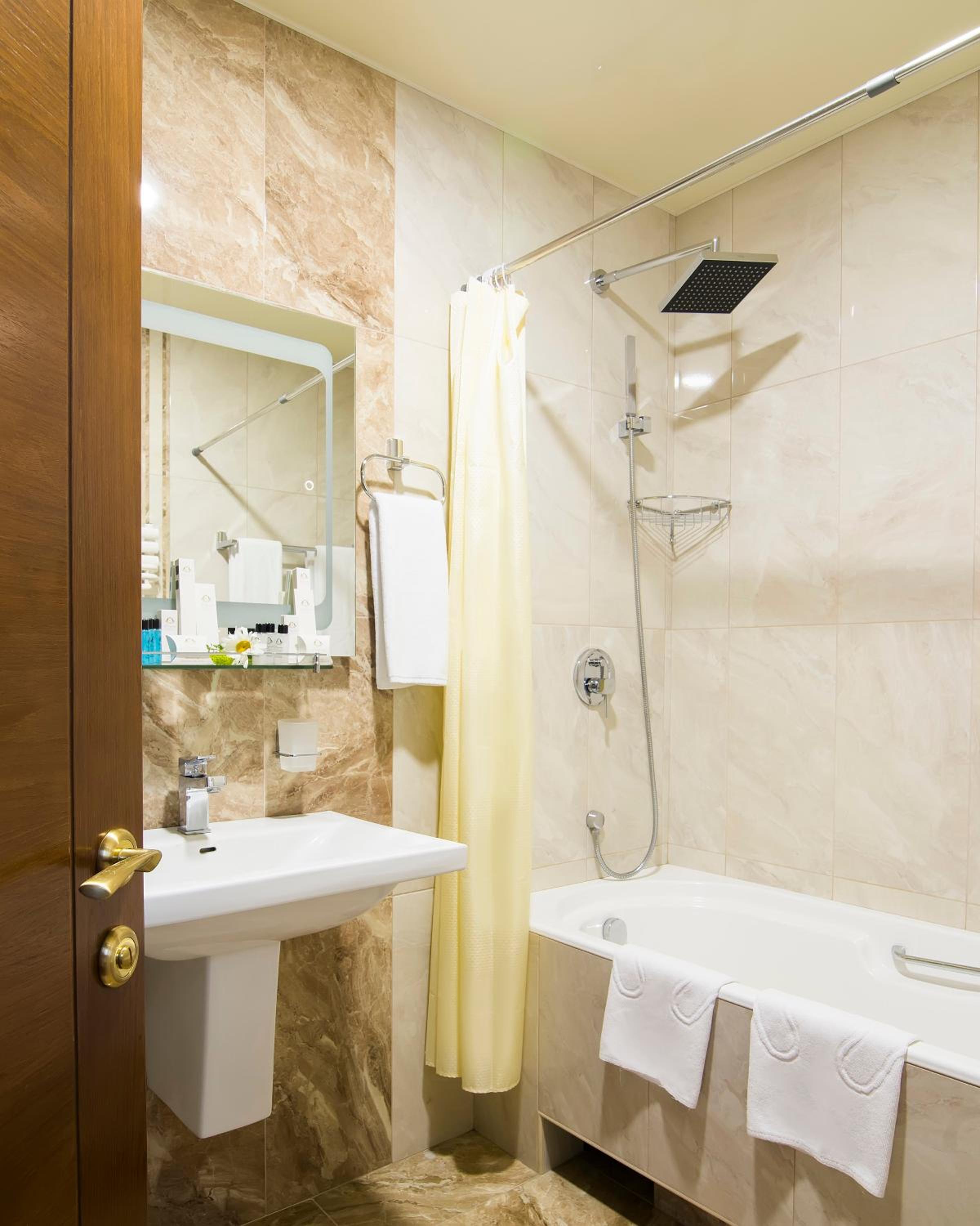 Luxury Triple Room photo 3