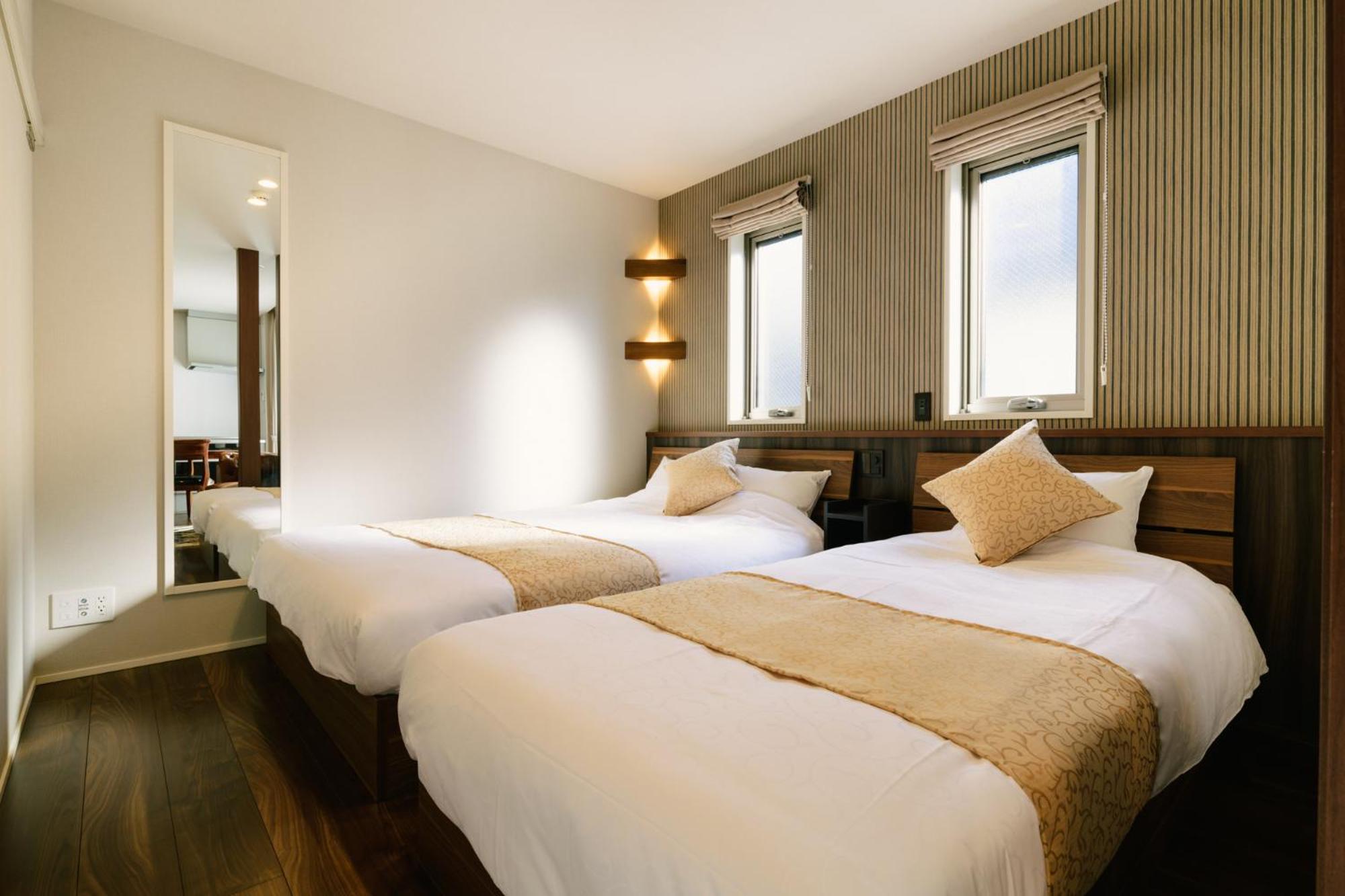 Deluxe Family Suite - Photo 6