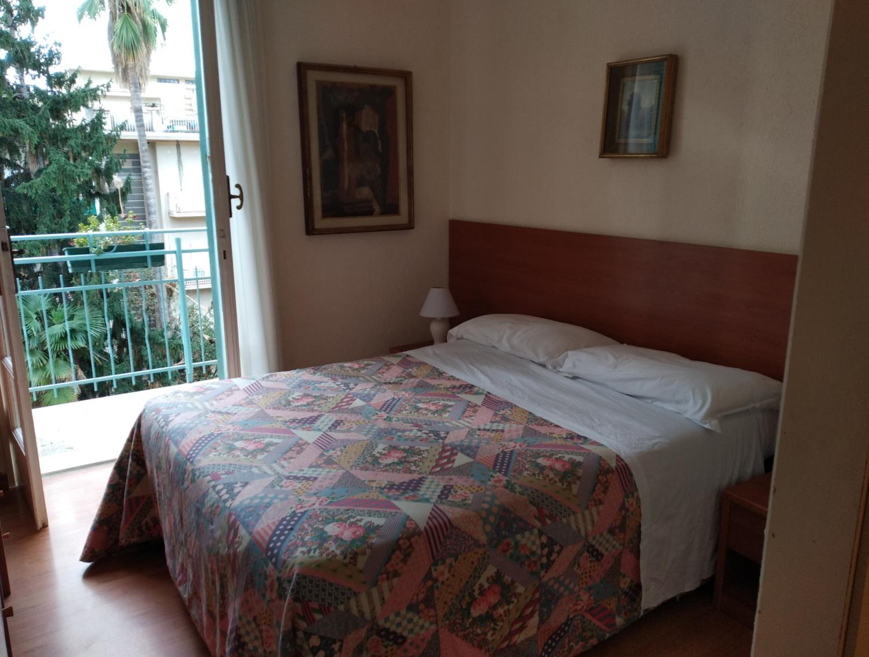 Deluxe Single Room with Balcony photo 1