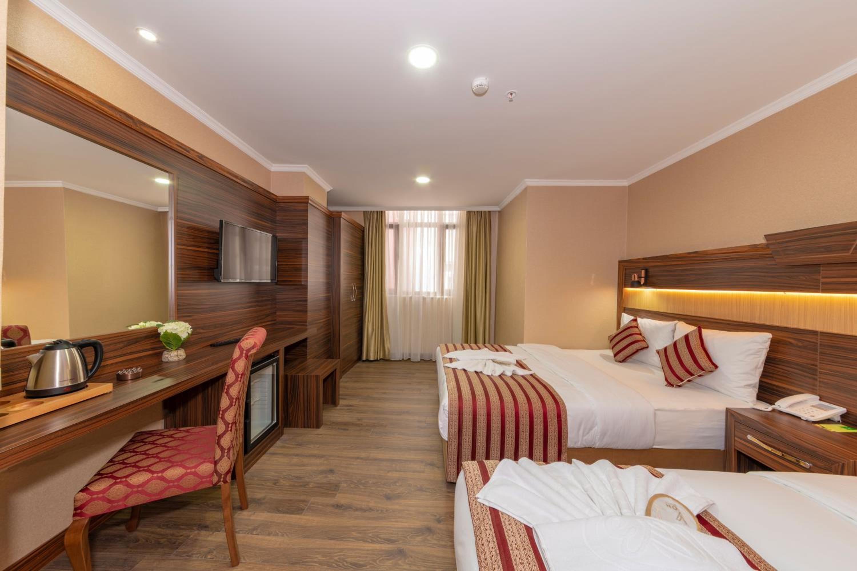 Standard Triple Room photo 3