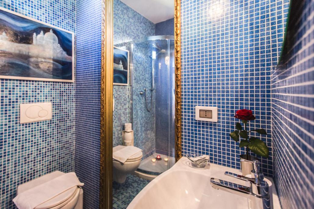 Double Room With Private External Bathroom photo 1