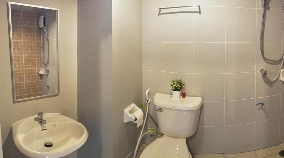 Apartment with Garden View - Photo 40