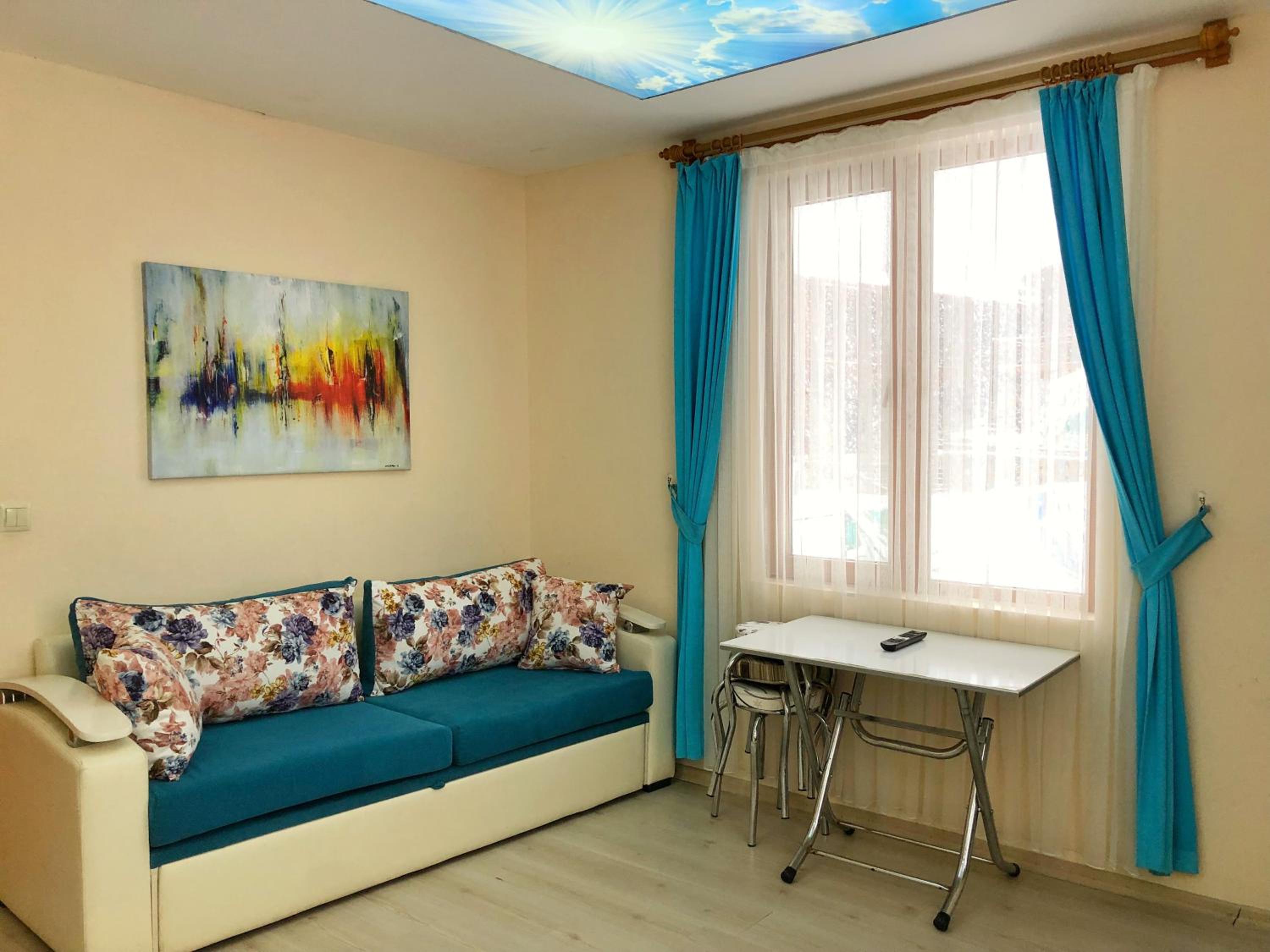 Apartment with Mountain View photo 1