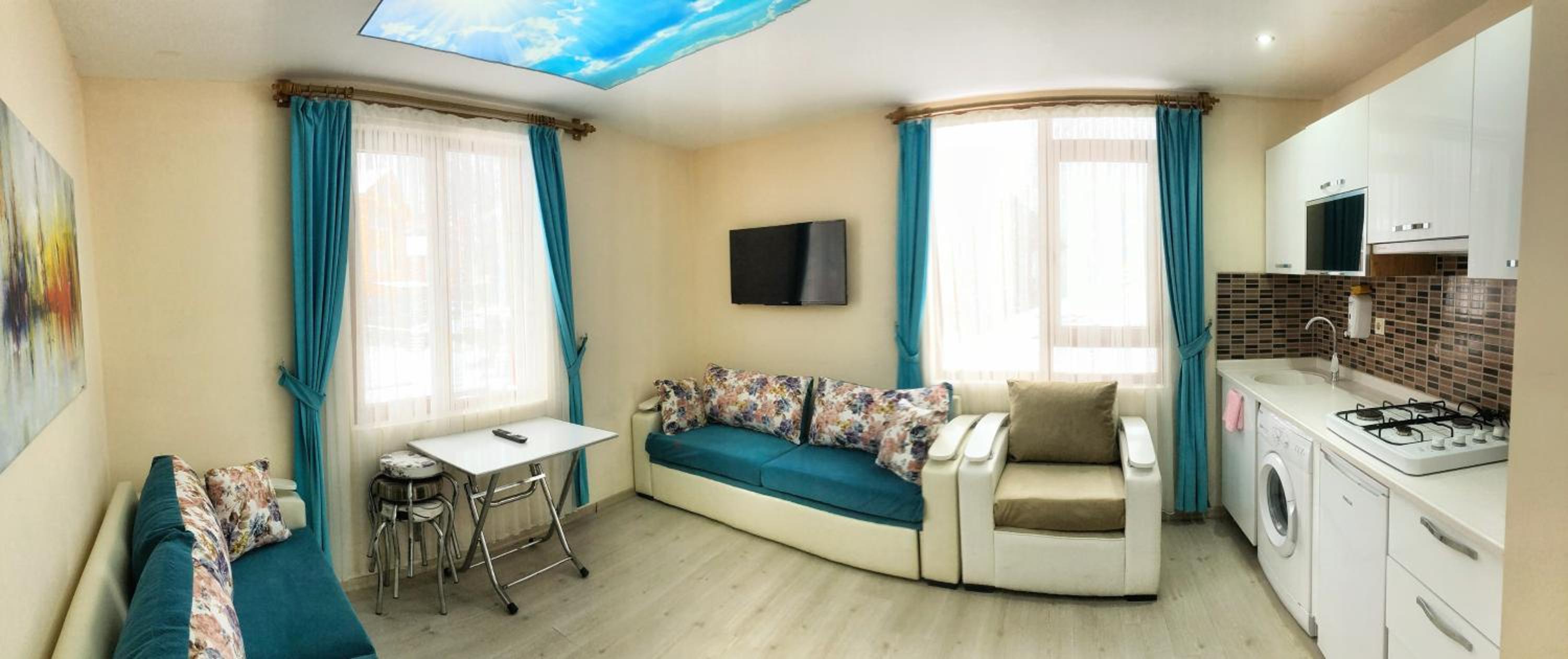 Apartment with Mountain View photo 2