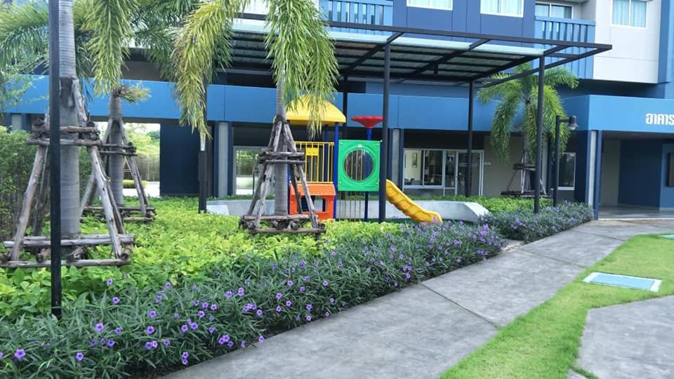 Apartment with Garden View - Photo 8