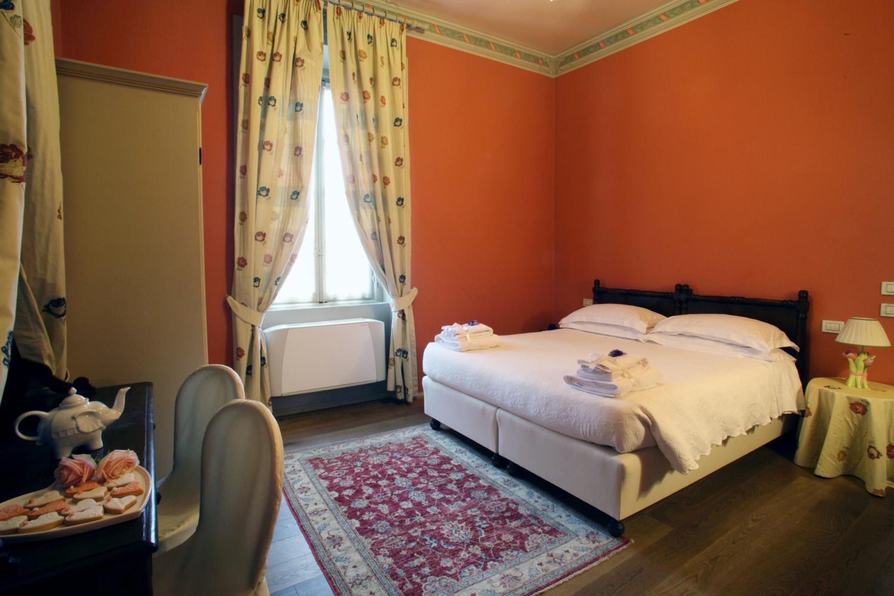 Double Room - Photo 14