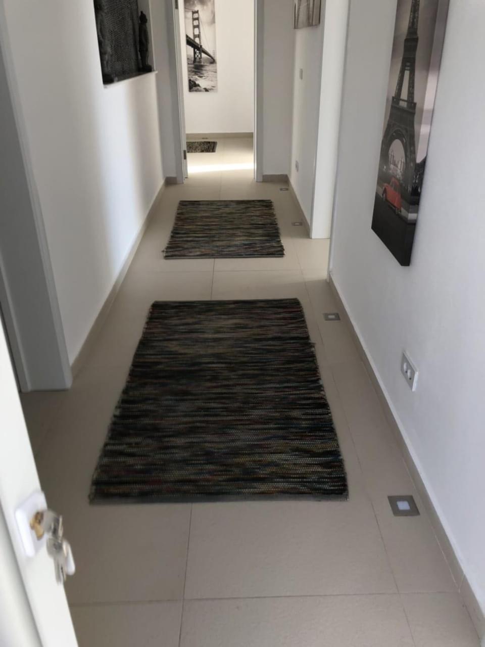 Apartment with Shower