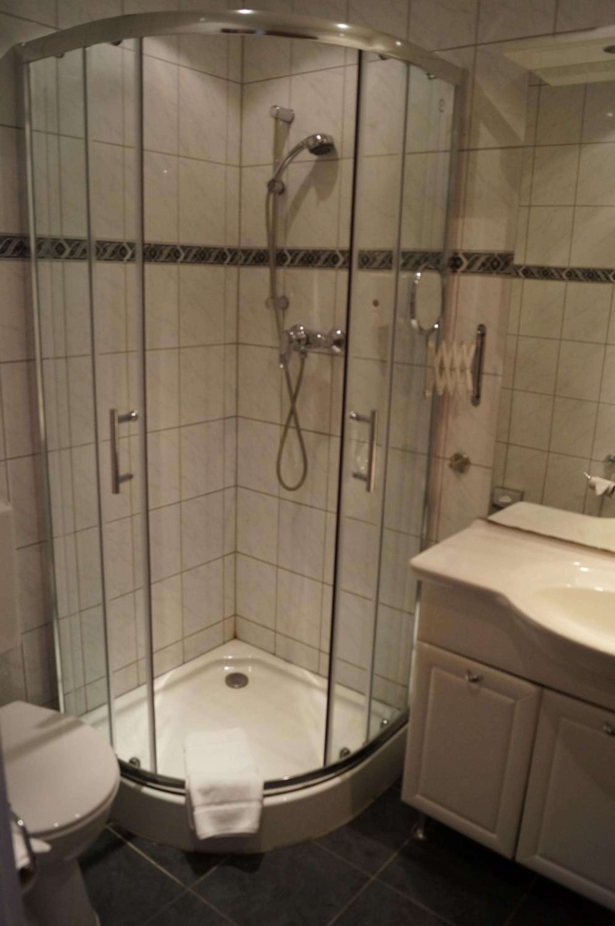 Standard Double Room - Photo 2