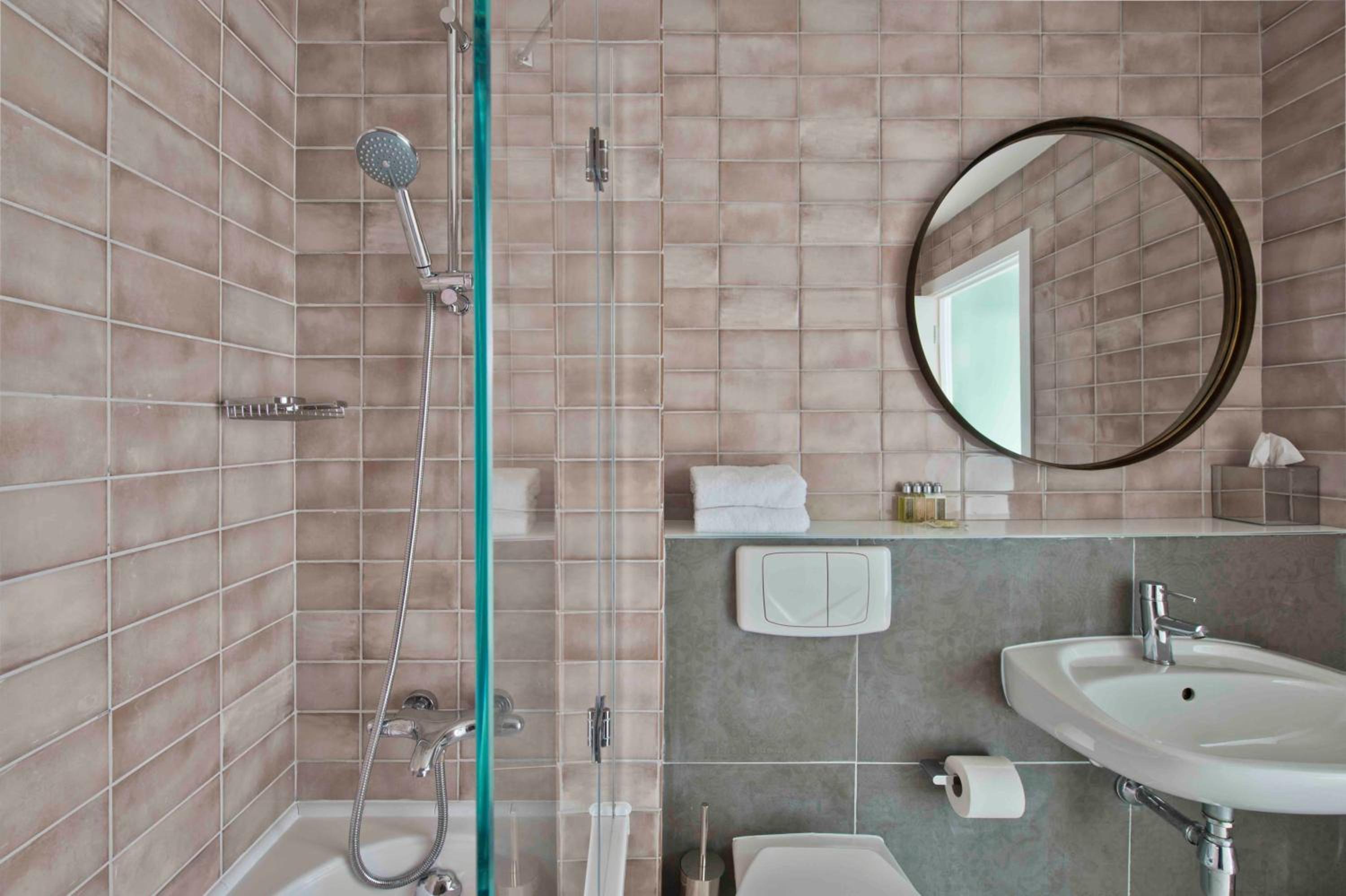 One Bedroom Suite  - Photo 5
