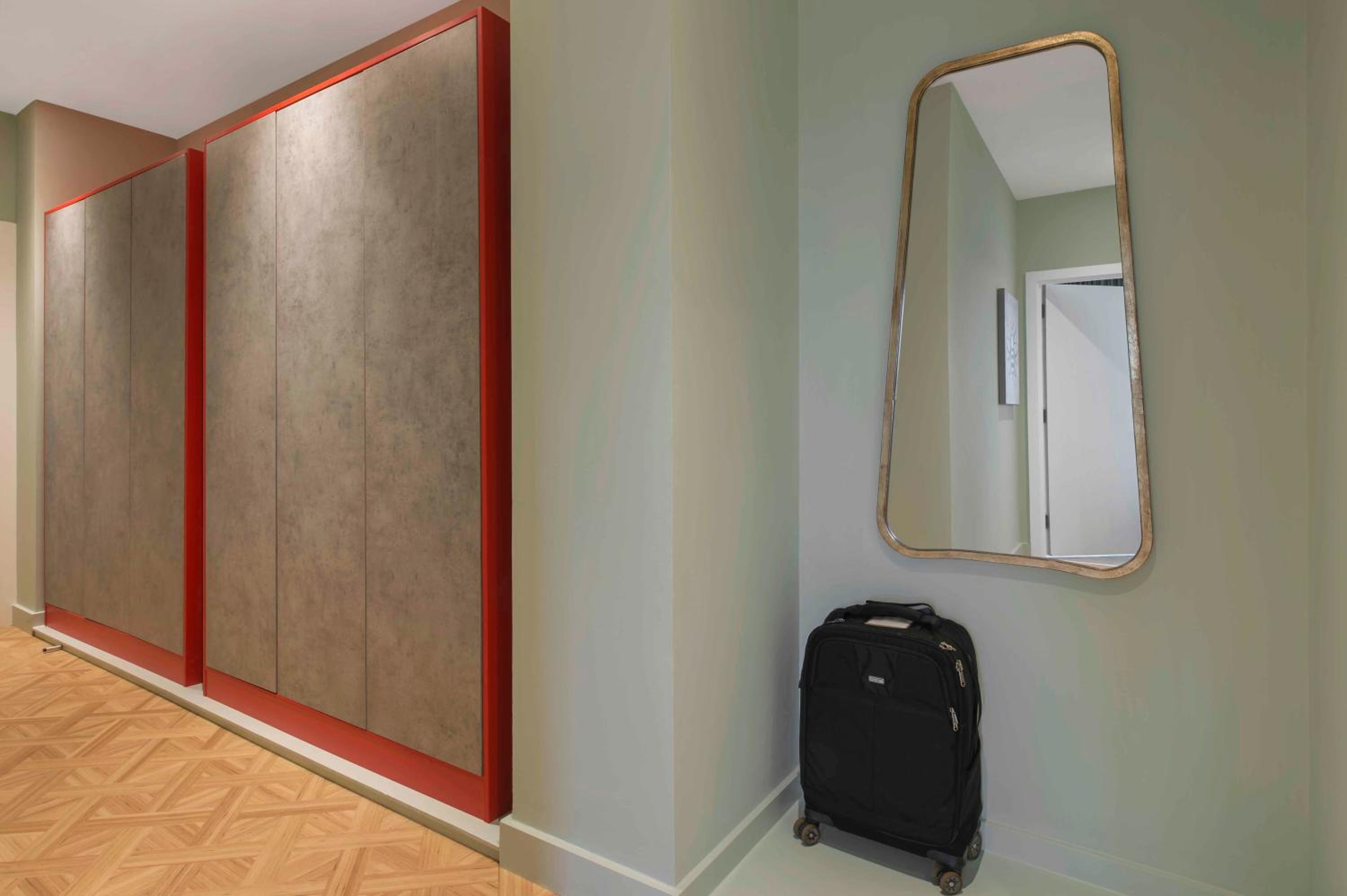Two Bedroom Suite - Photo 32