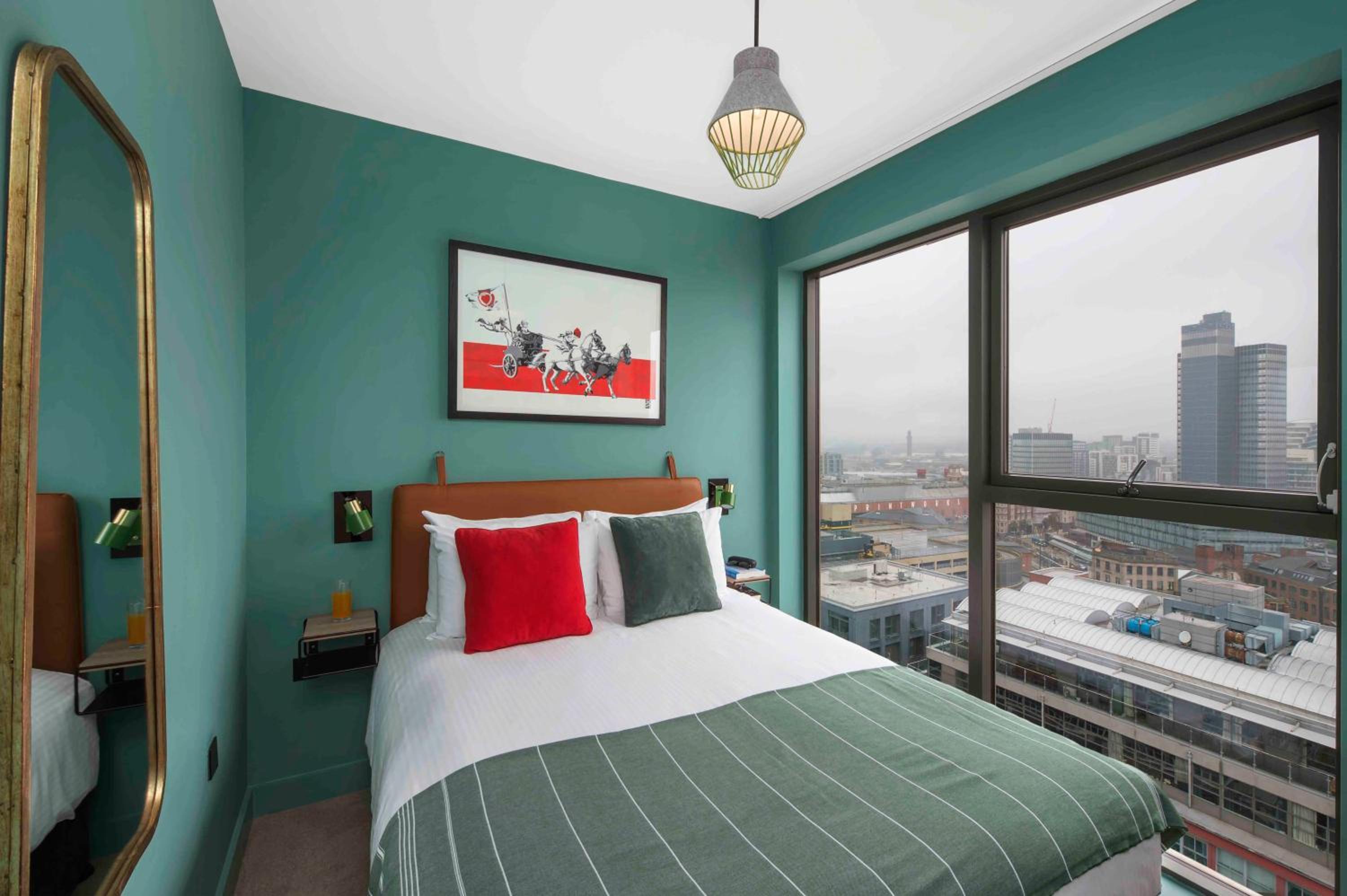 Two Bedroom Suite - Photo 33
