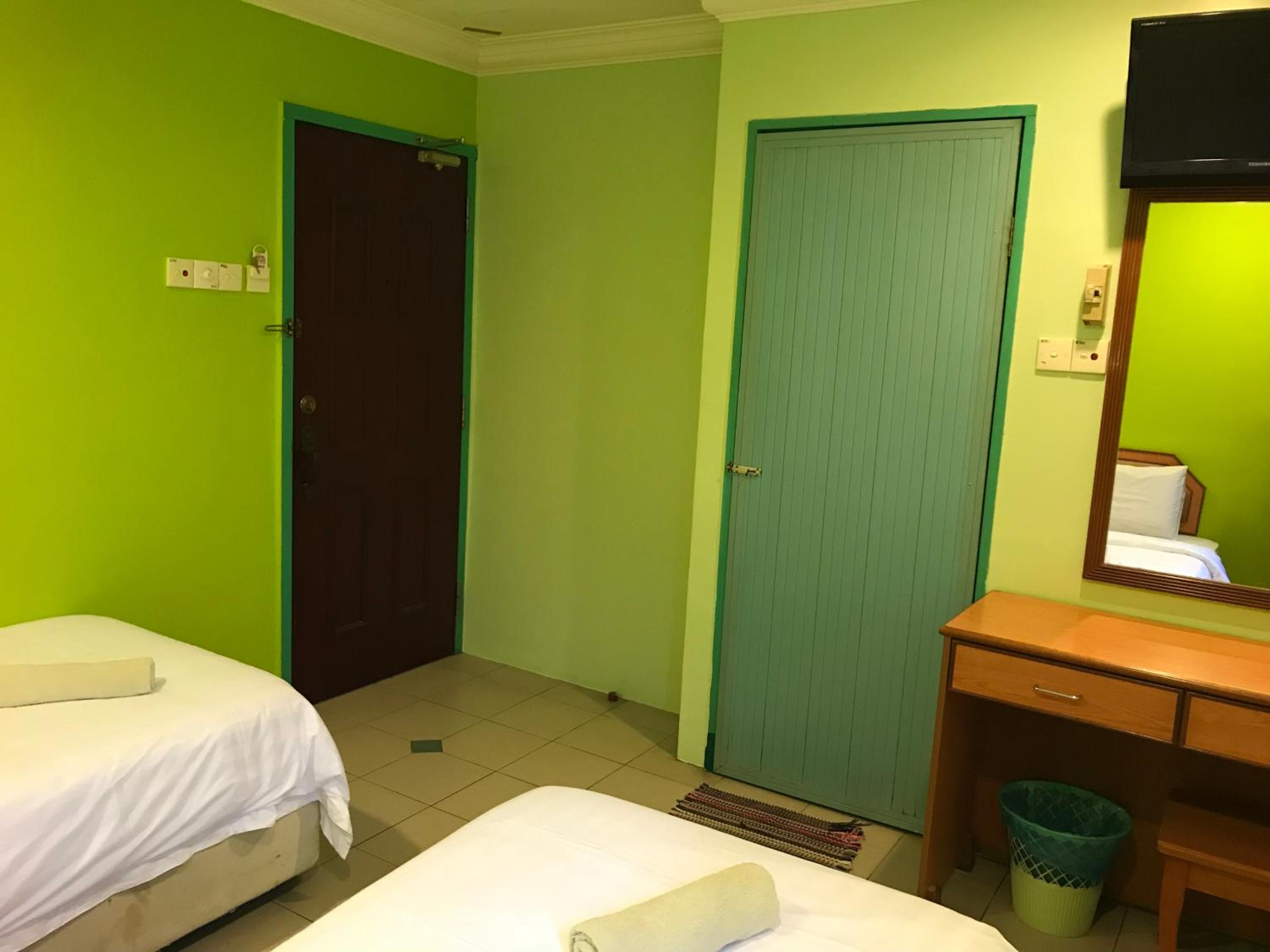 Standard Twin Room photo 2