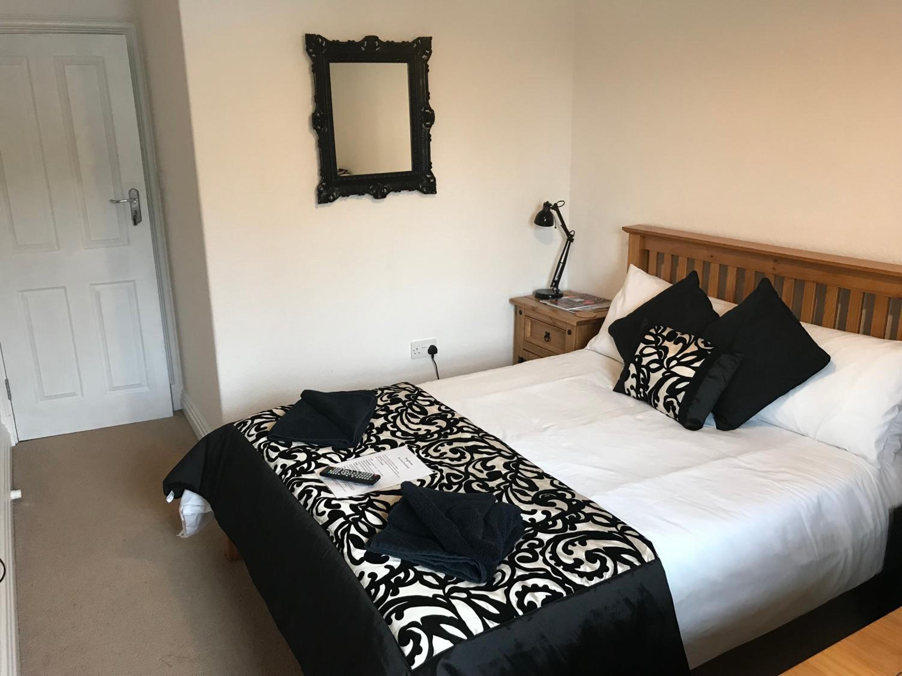 Double Room with Private Bathroom photo 3