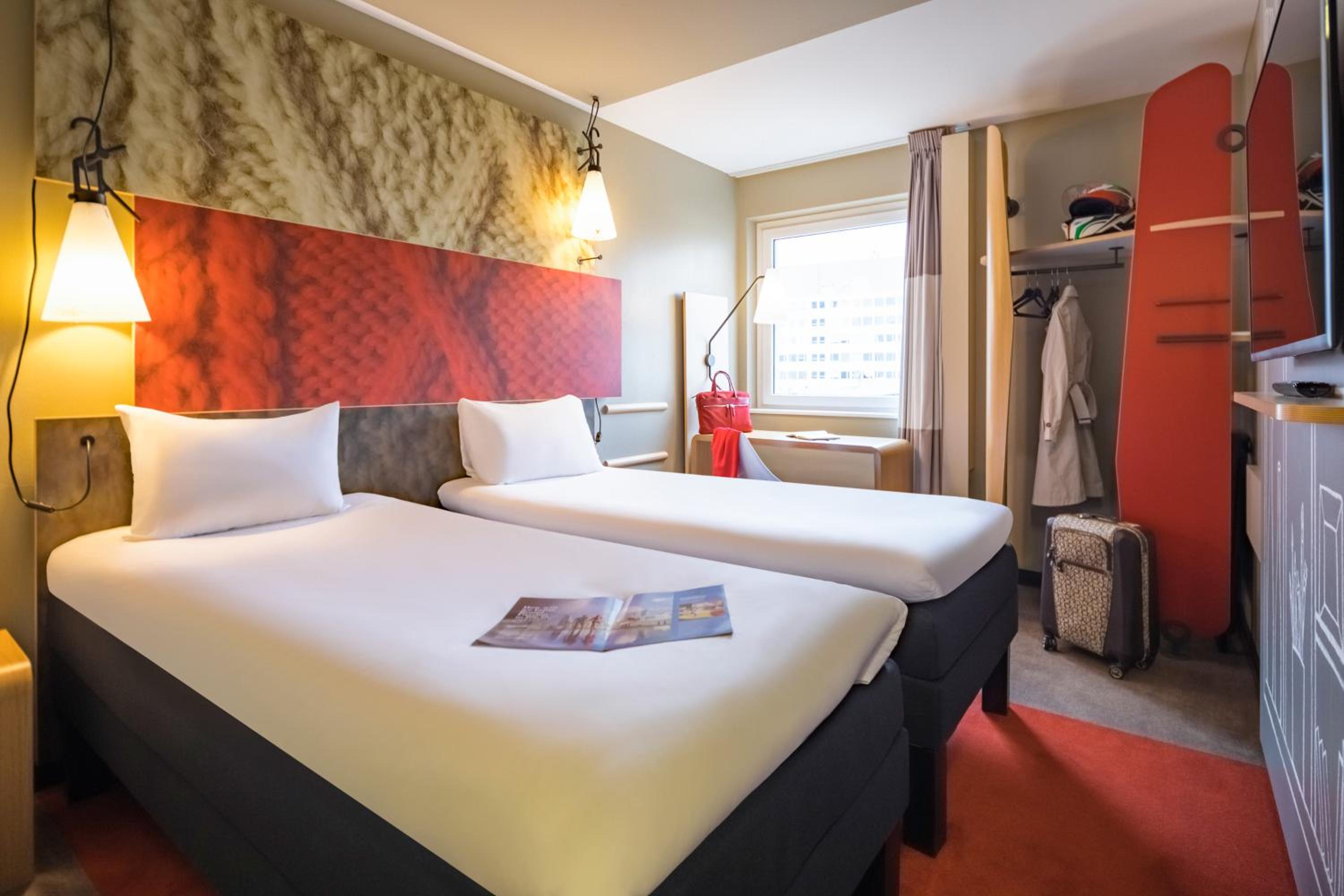 Standard Twin Room - Photo 1