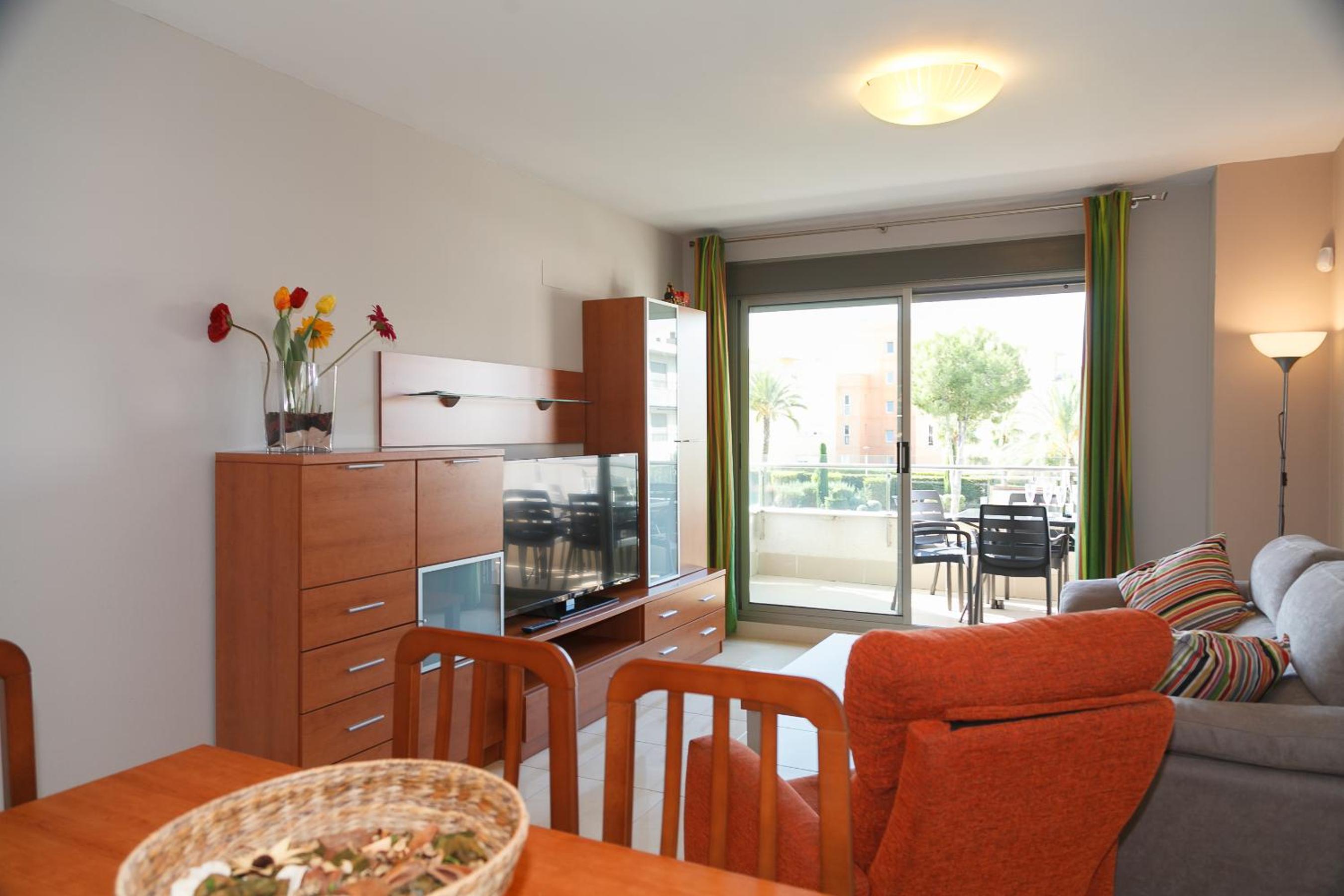 Apartamento Familiar con Vista a la Piscina
