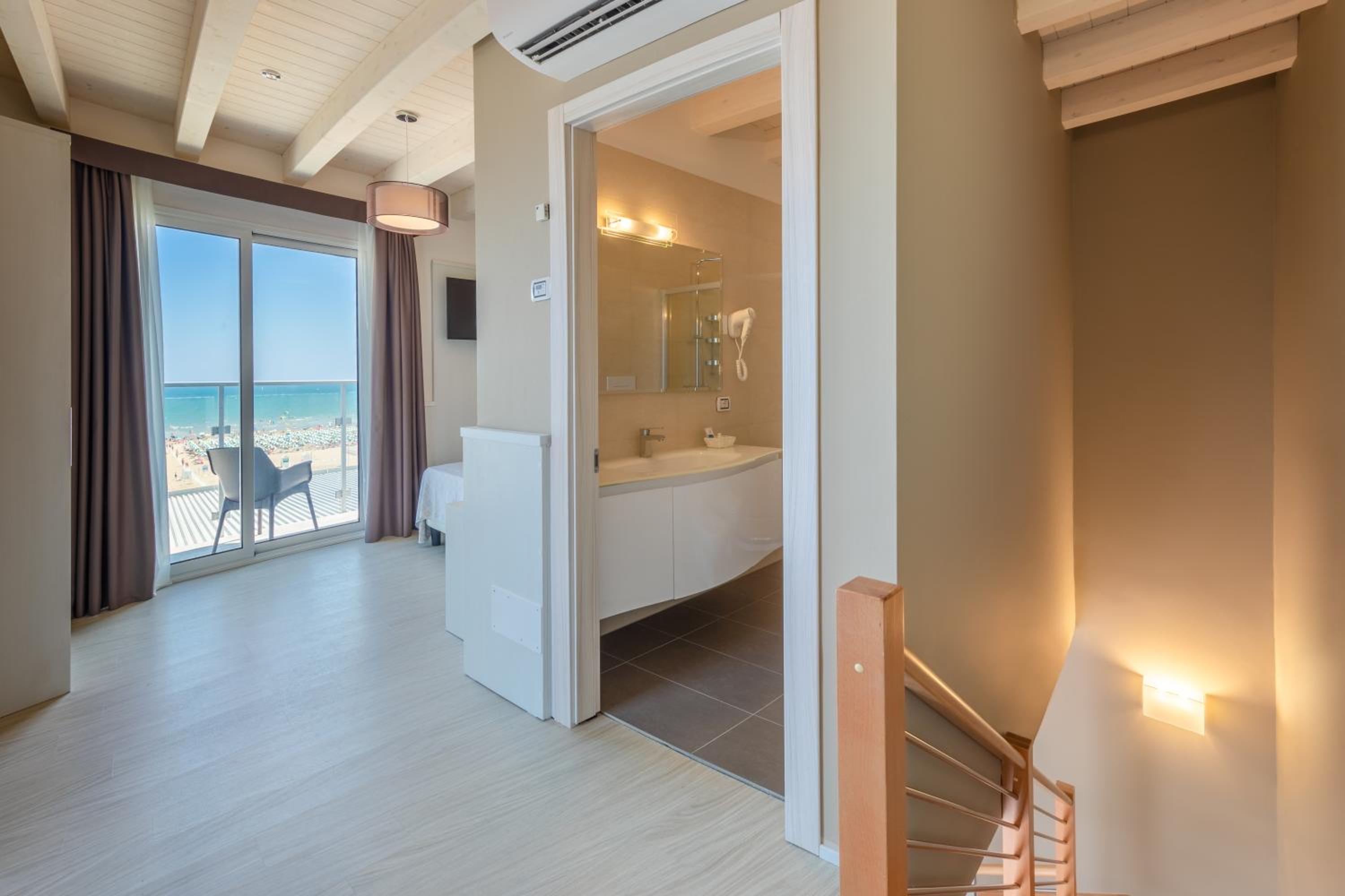 Suite with sea view and Jacuzzi