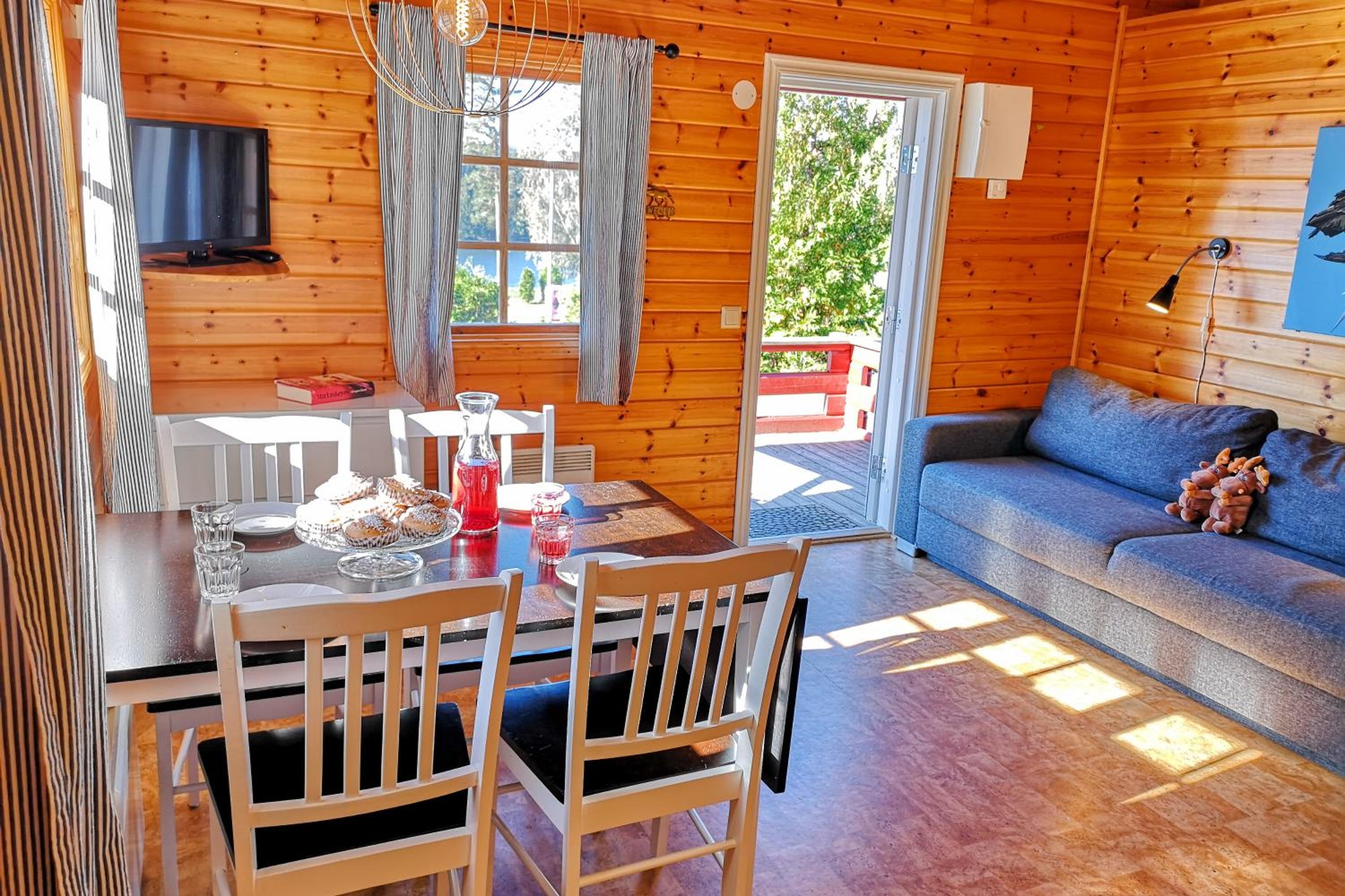One-Bedroom House - Photo 8