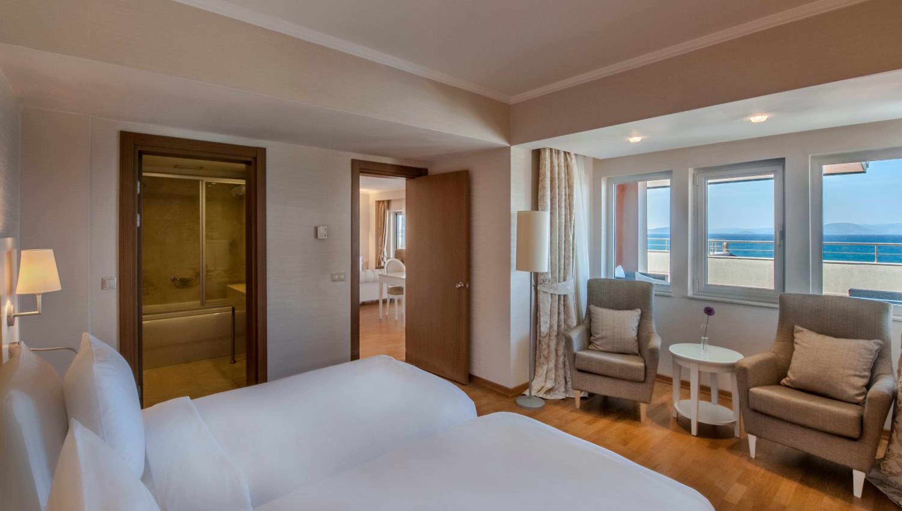 King Suite photo 3