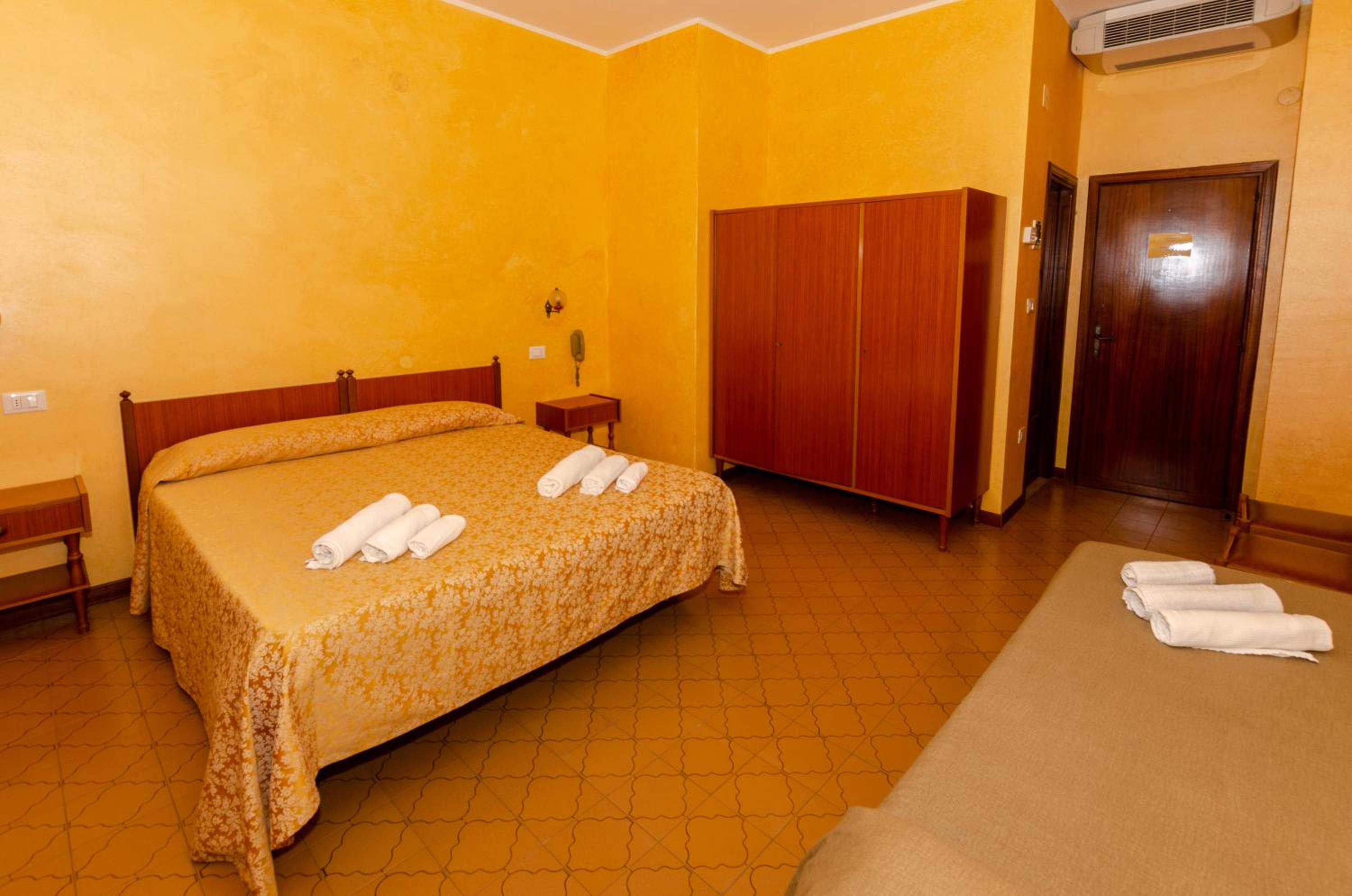 Triple Room with Private Bathroom