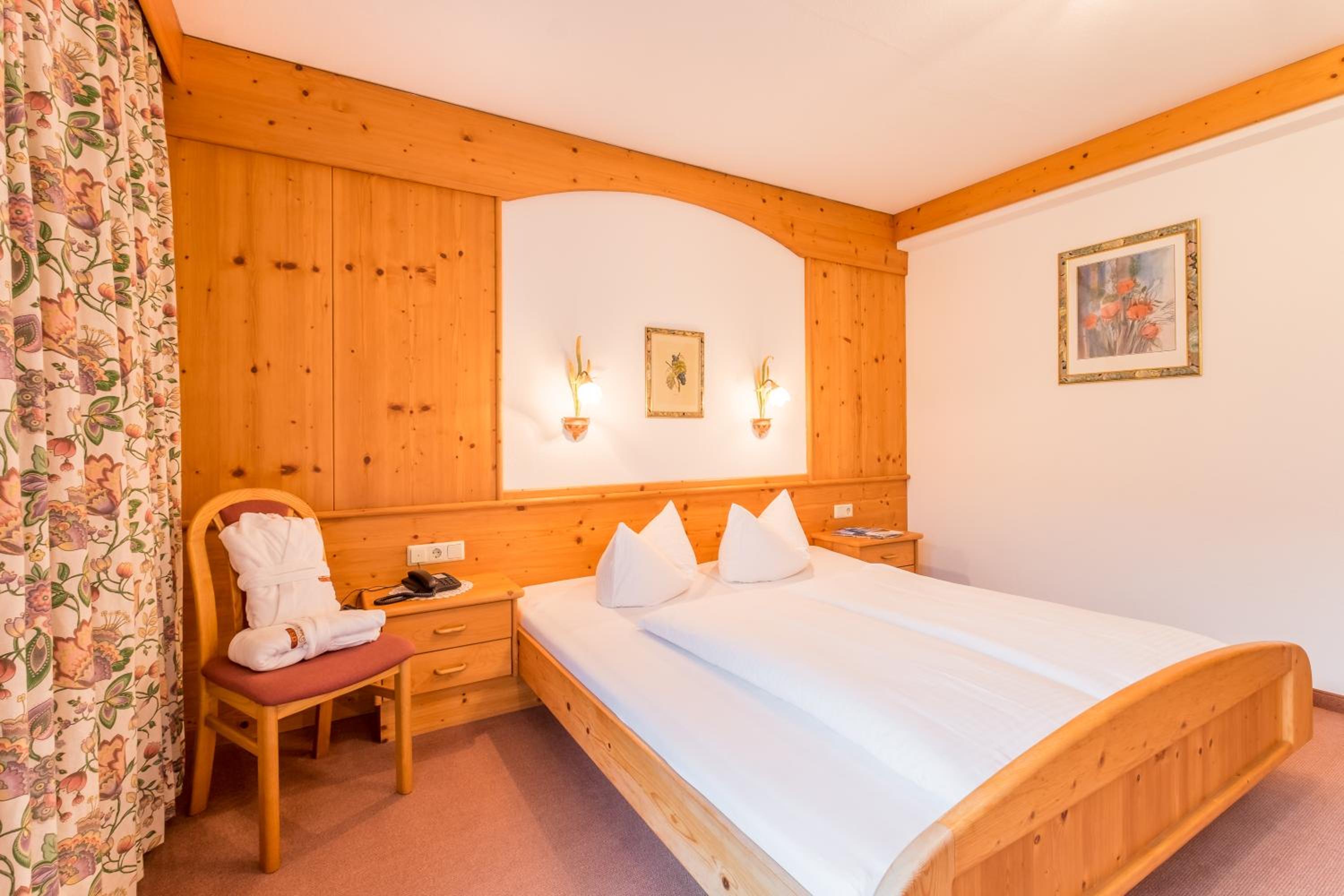 Standard Double Room photo 2