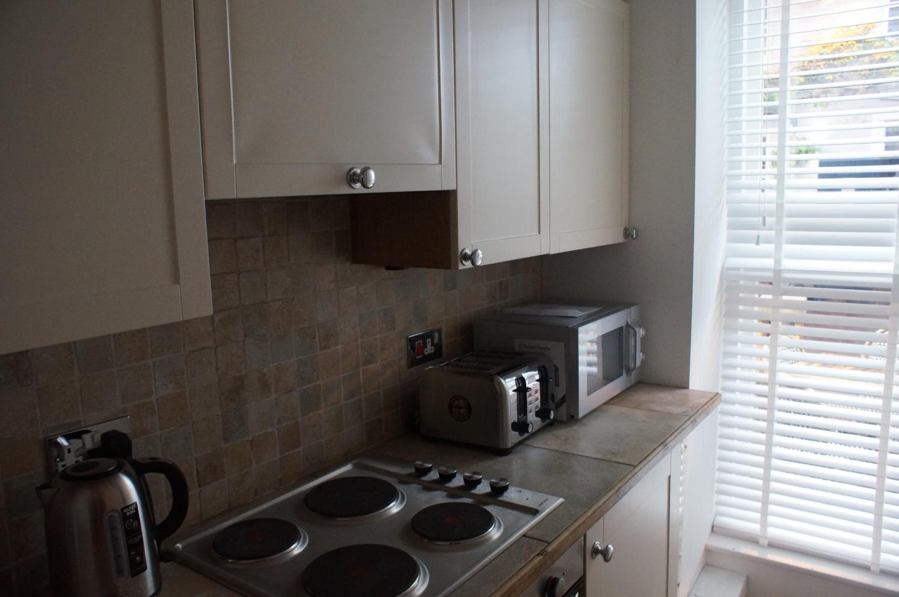Apartment photo 2