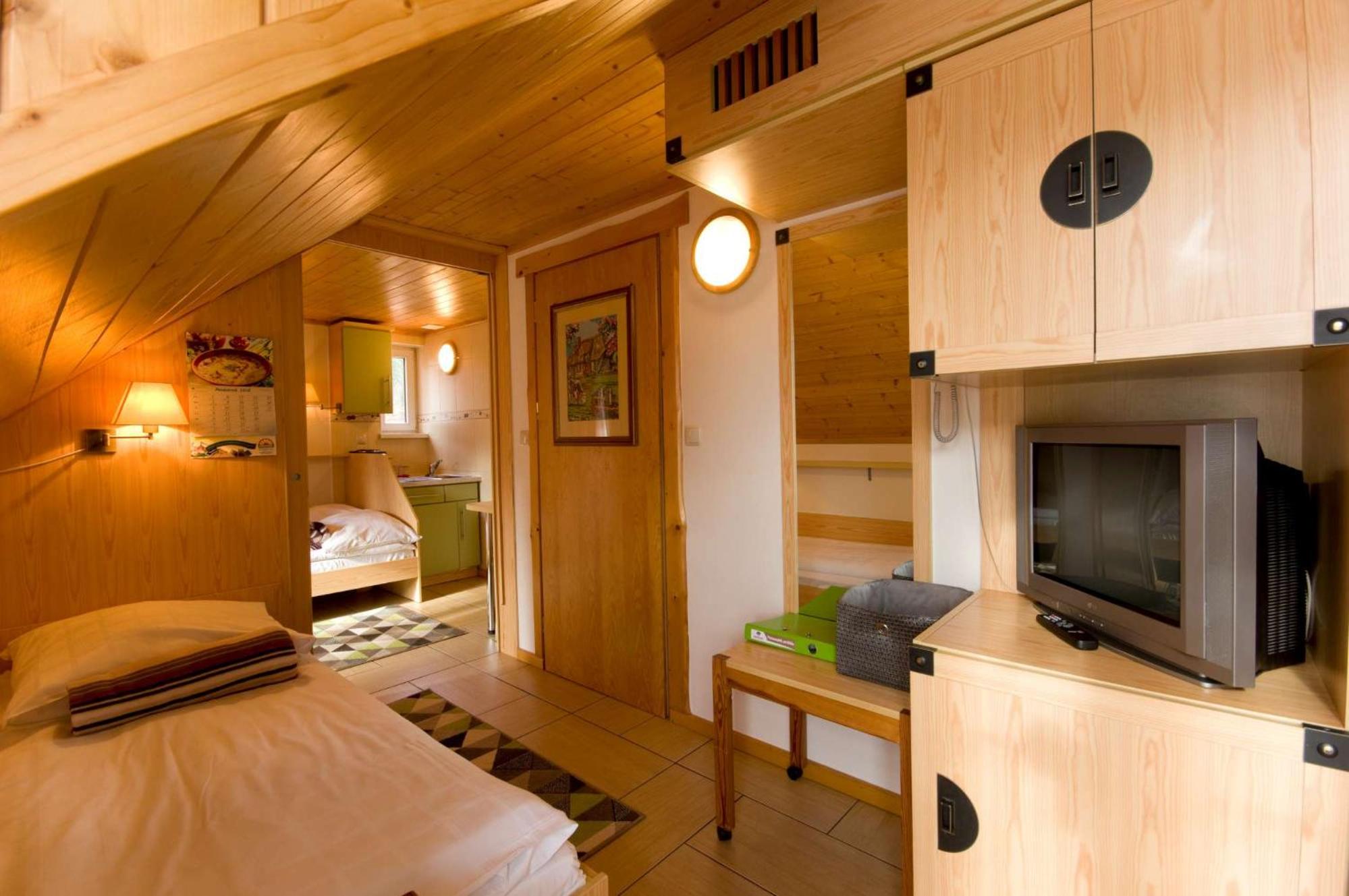 Triple Room with Shower photo 1