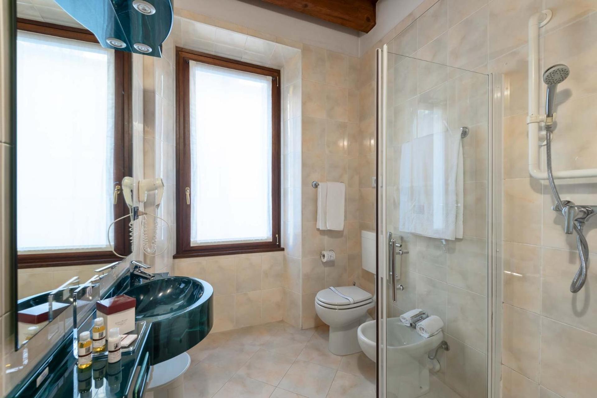 Superior Double Room - Photo 4