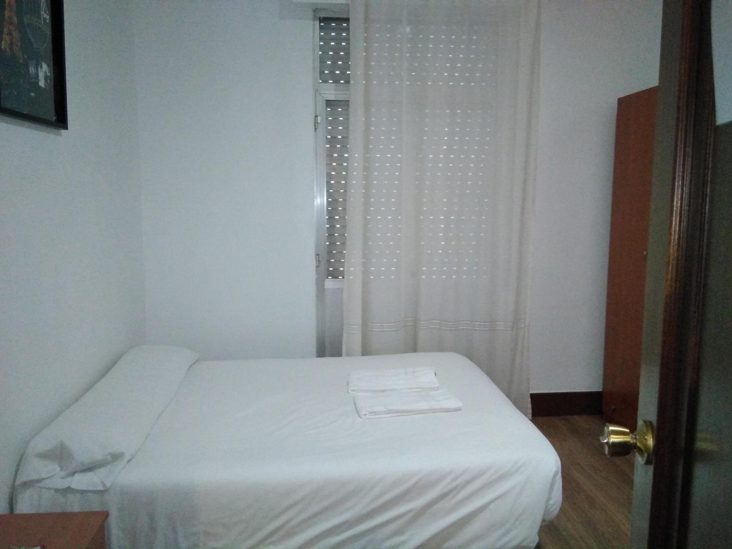 Single Room photo 2