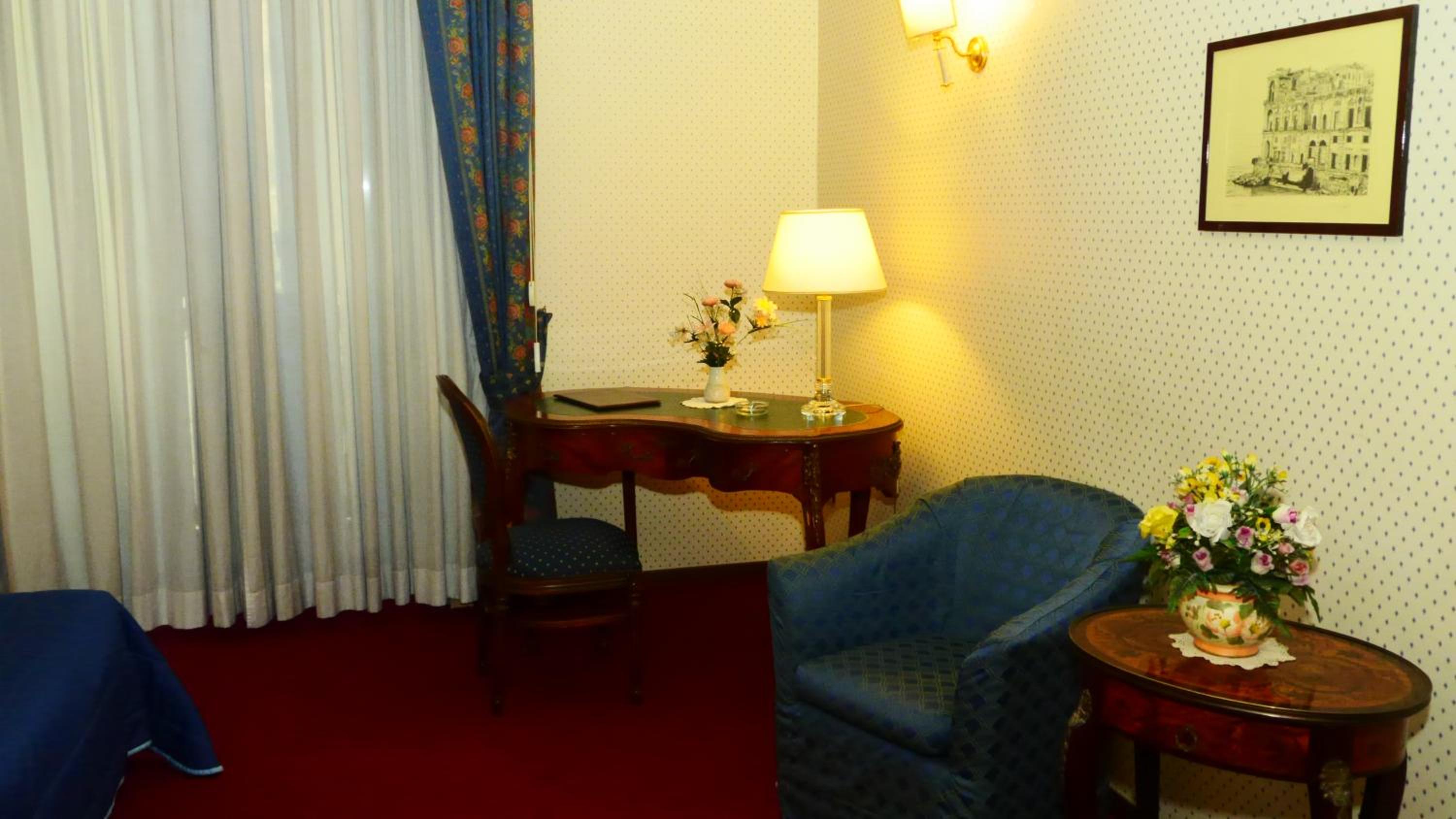 Standard Double Room - Photo 5