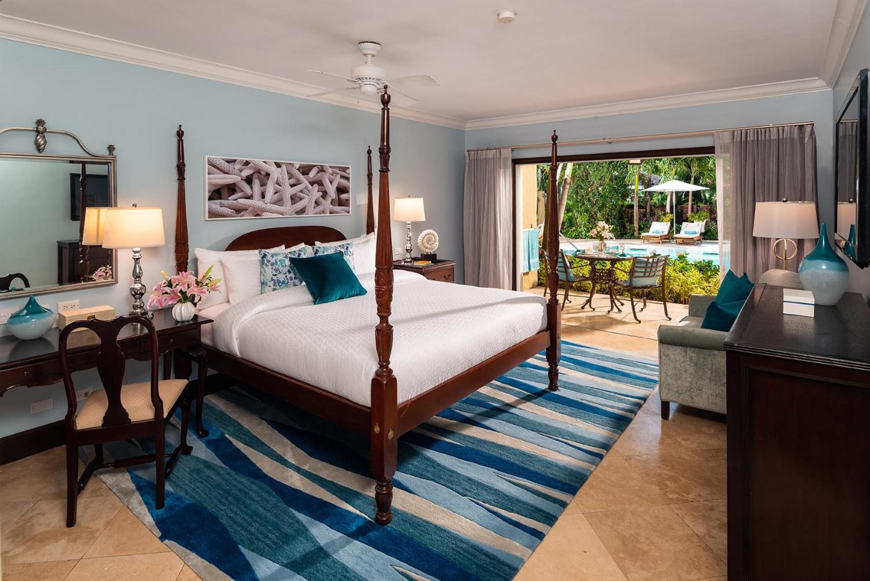 Caribbean Honeymoon Grande Luxe Poolside Walkout Room photo 1