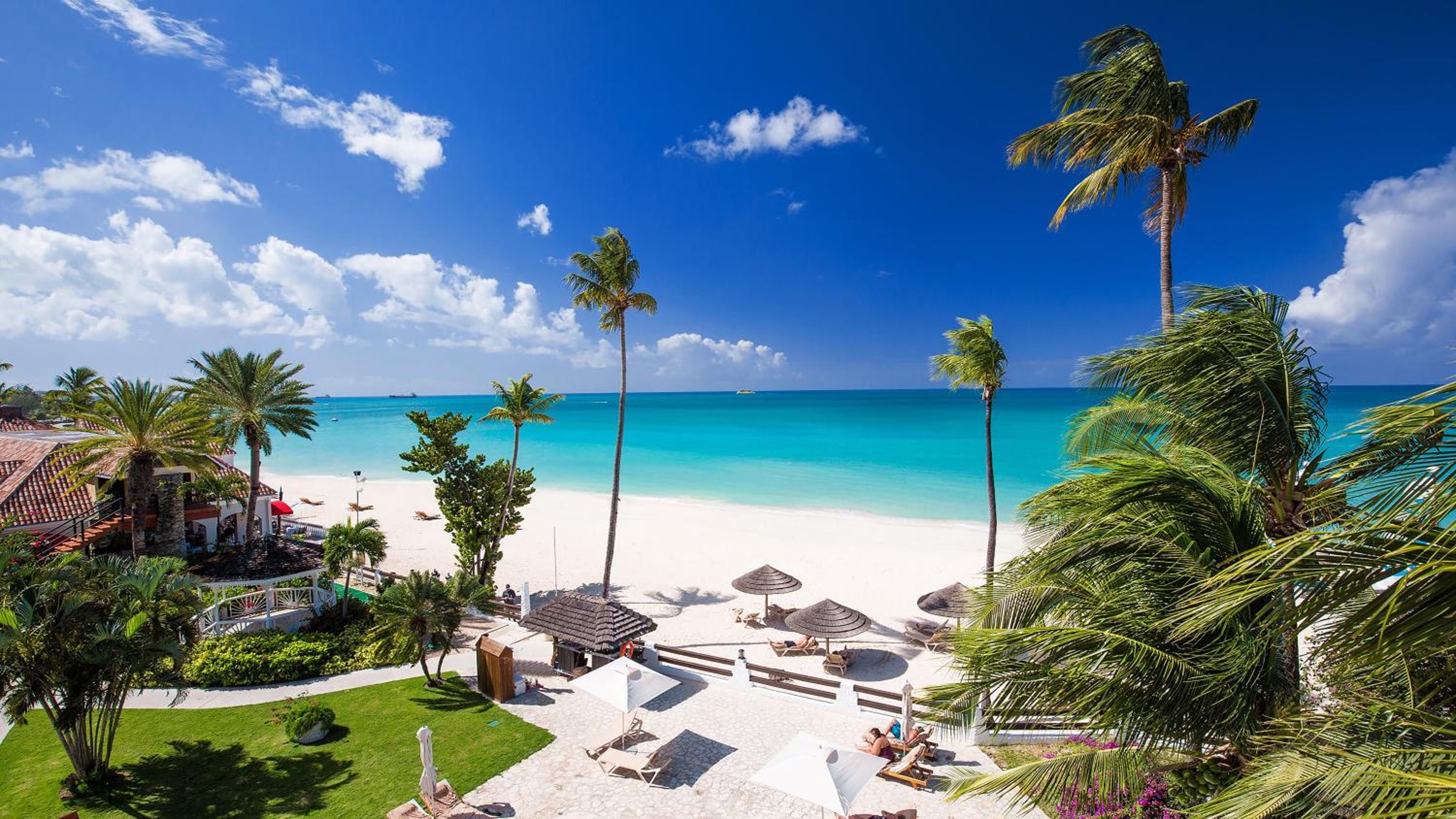 Caribbean Beachfront Grande Luxe Club Level photo 2
