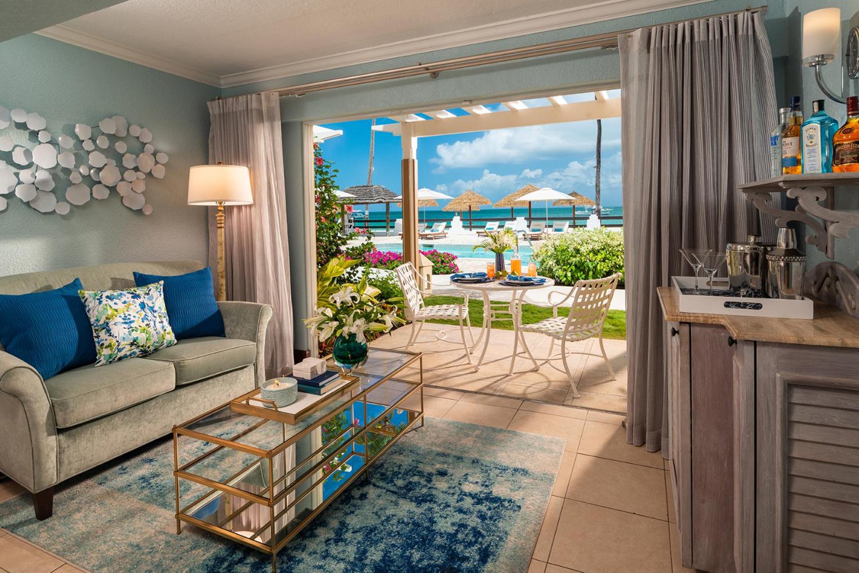 Caribbean Beachfront Grande Luxe Club Level photo 3