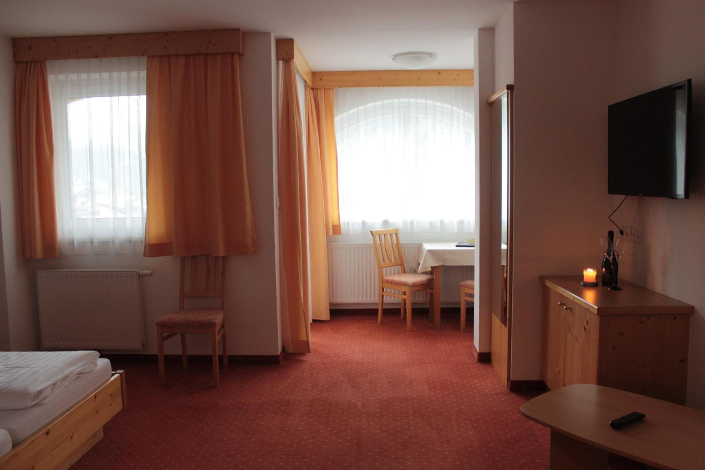 Superior Double Room with Balcony photo 3
