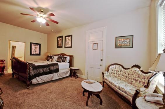 107 King Suite