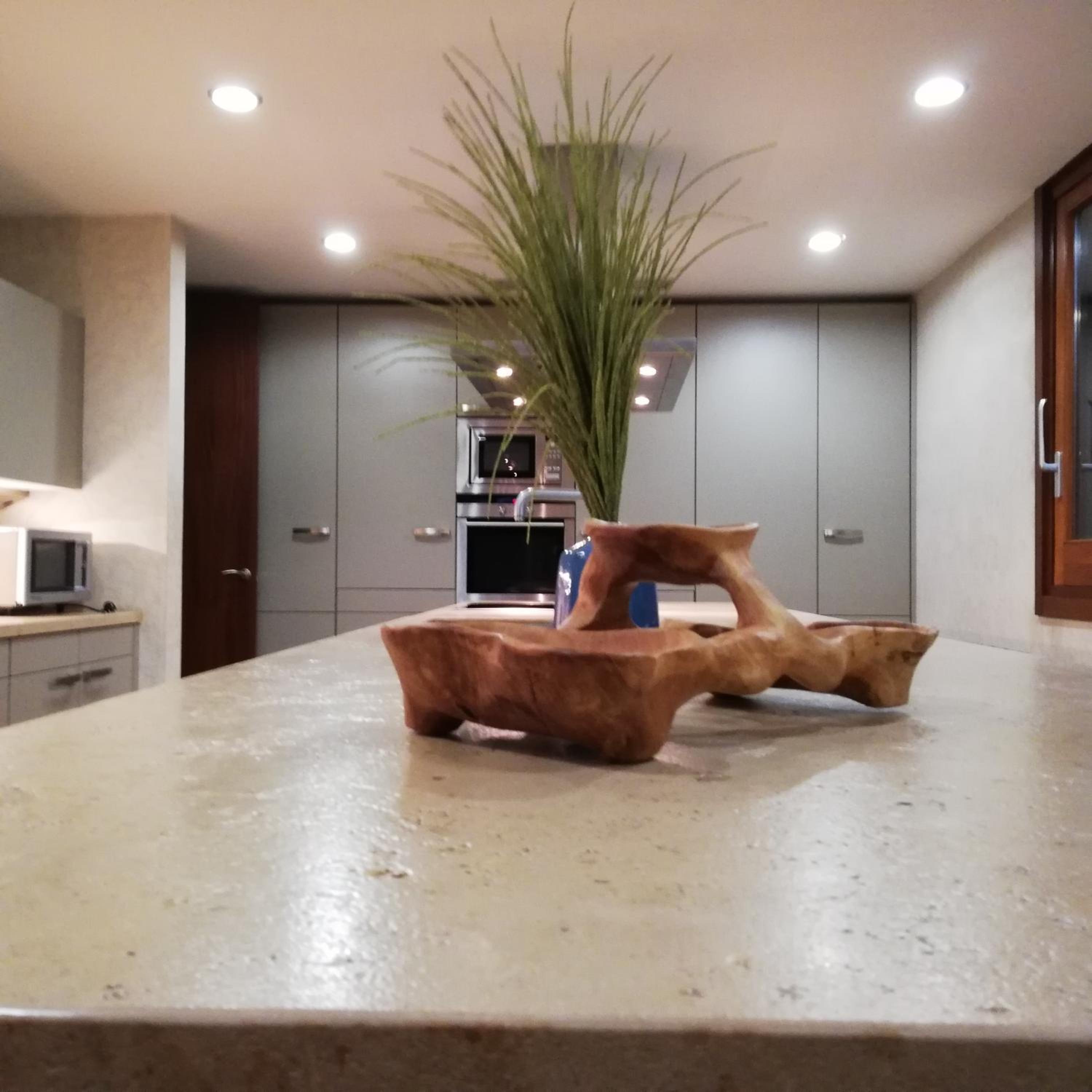 Six-Bedroom House - Photo 80