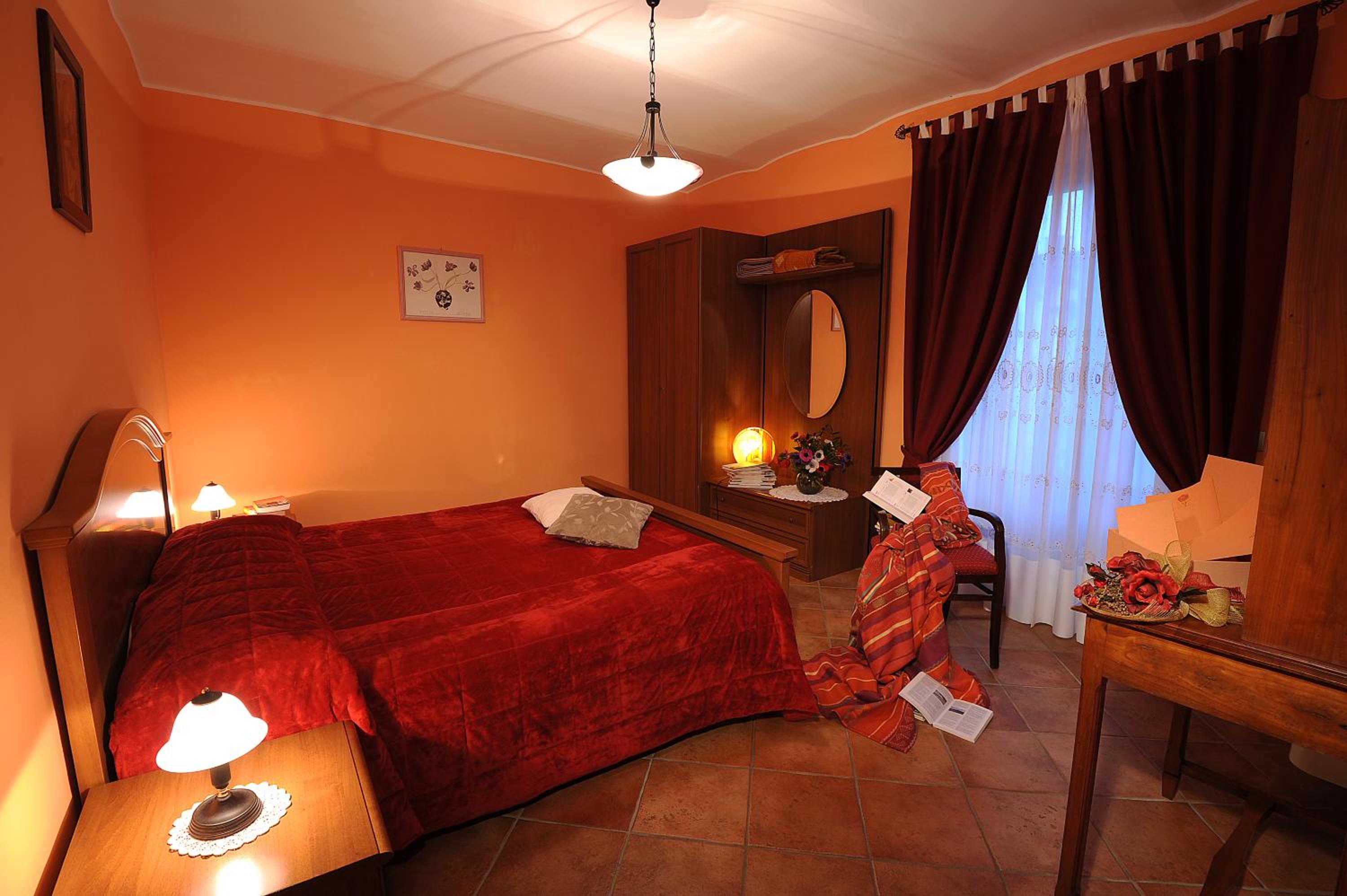 One-Bedroom Apartment with Terrace photo 1