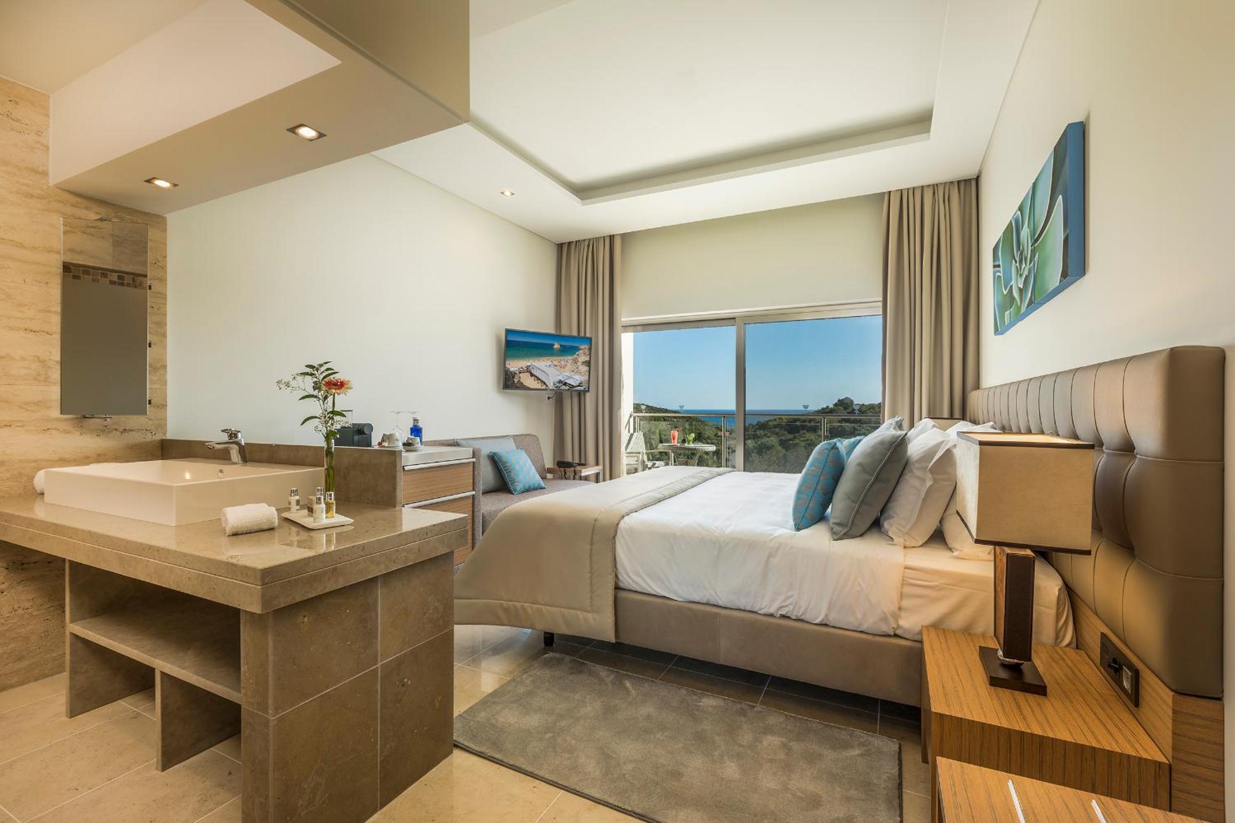 Double Room with Sea View - Photo 1