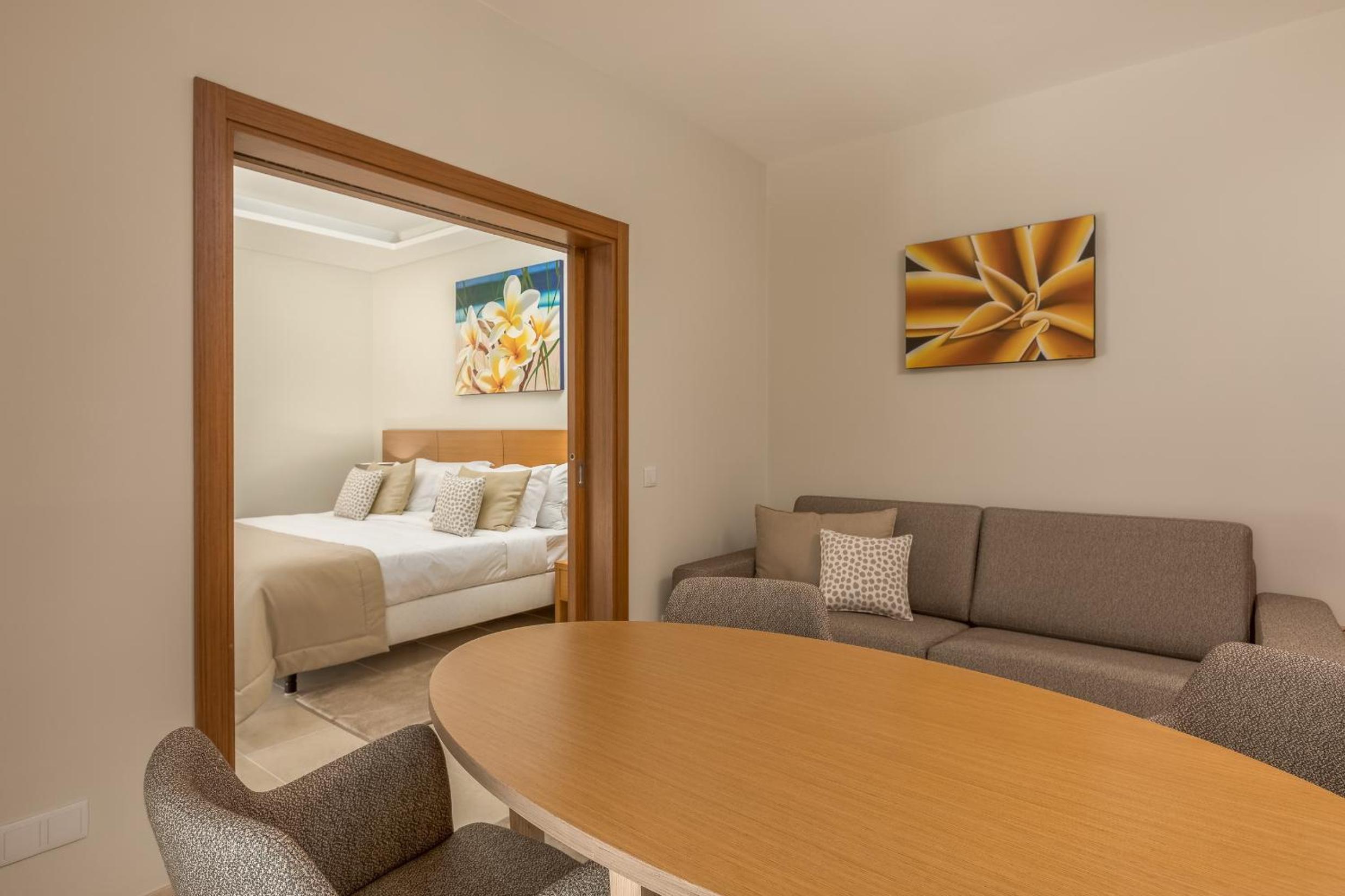Suite with Garden View - Photo 3