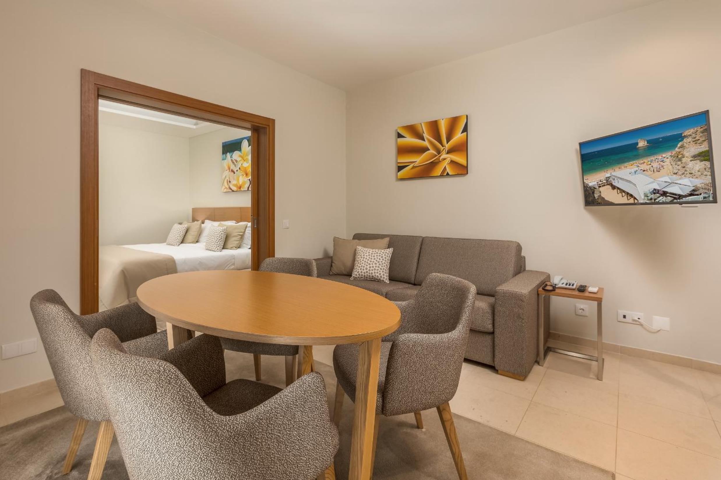 Suite with Garden View - Photo 2