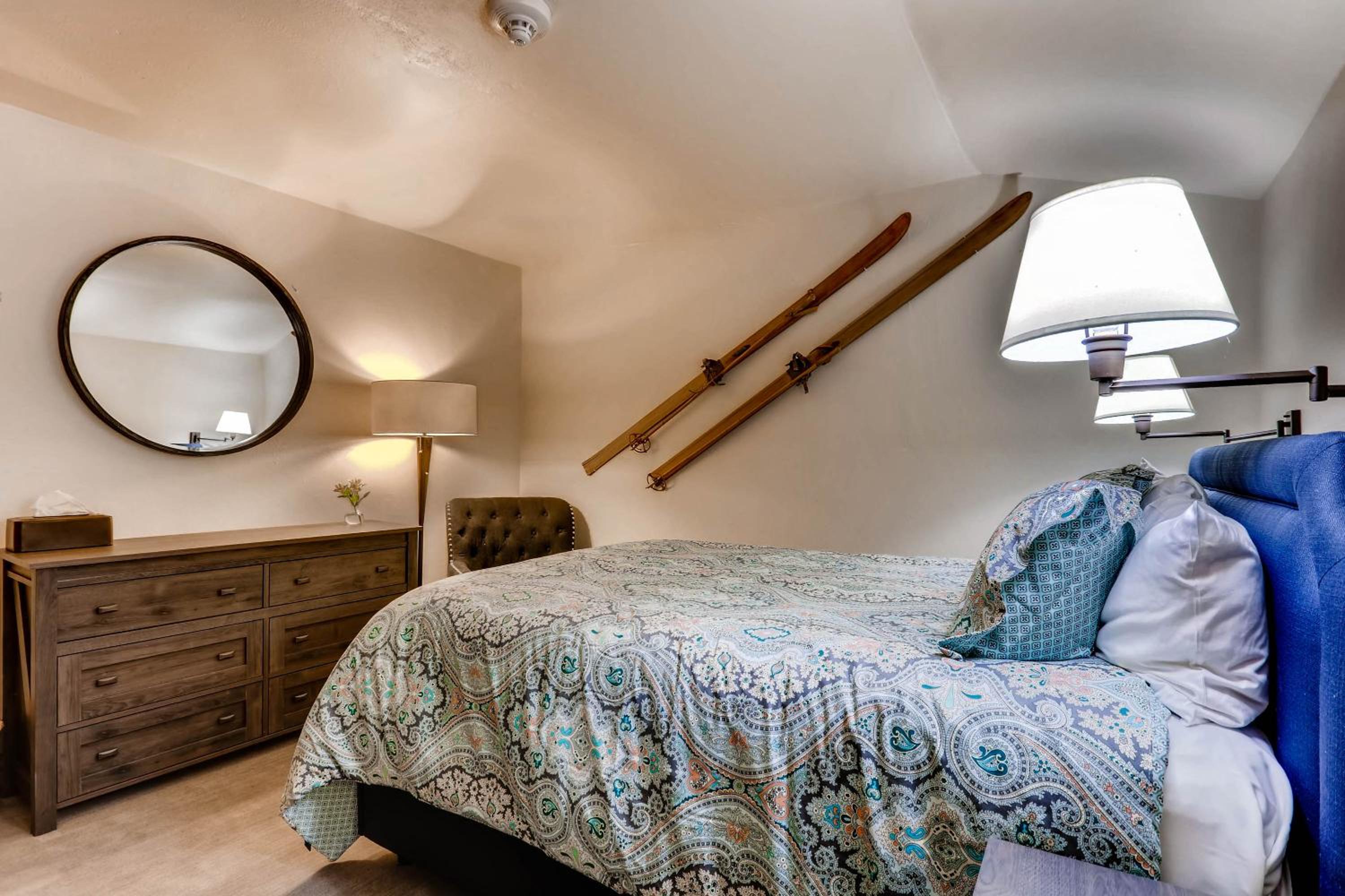 Queen Room photo 3