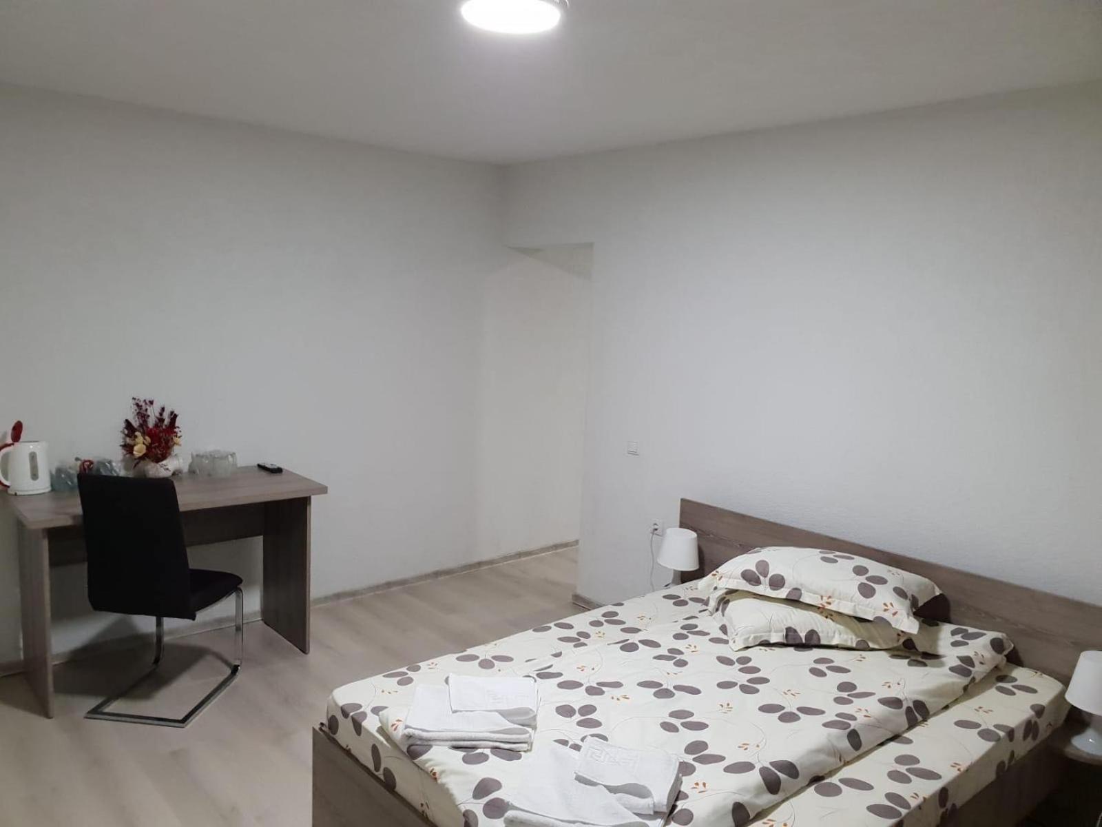 Deluxe Family Suite - Photo 24