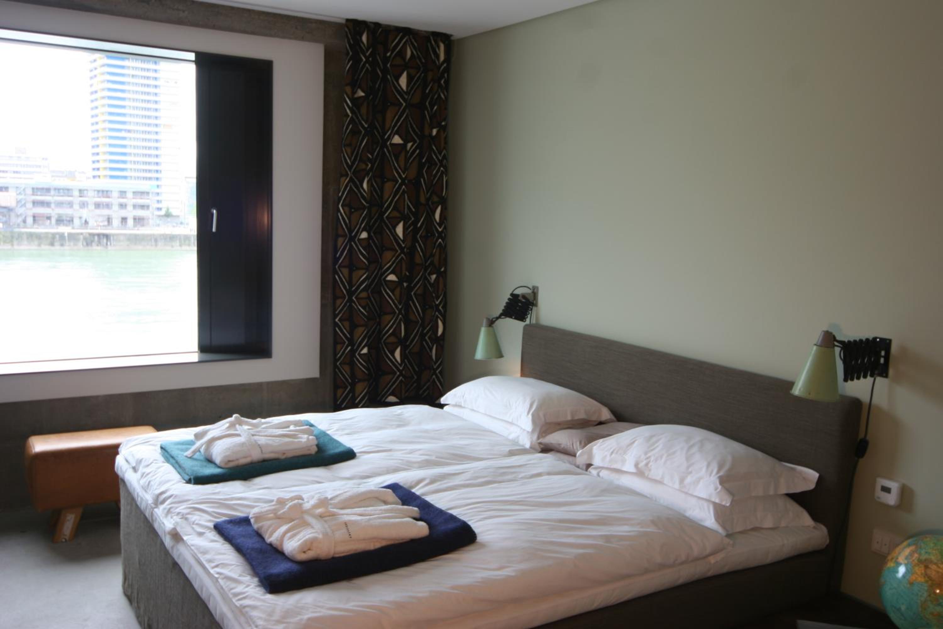 Double Room with River View - Photo 5