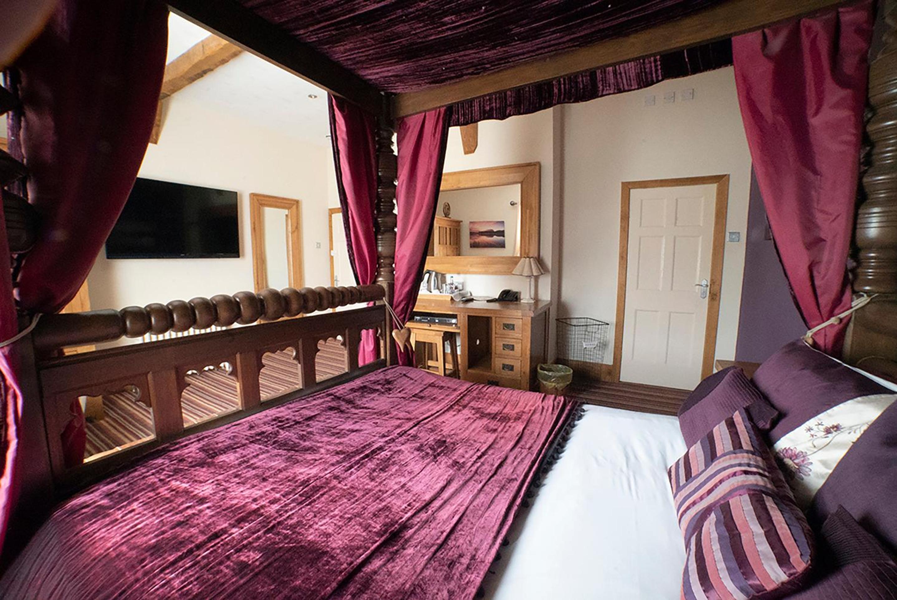 Deluxe Double Room with Shower