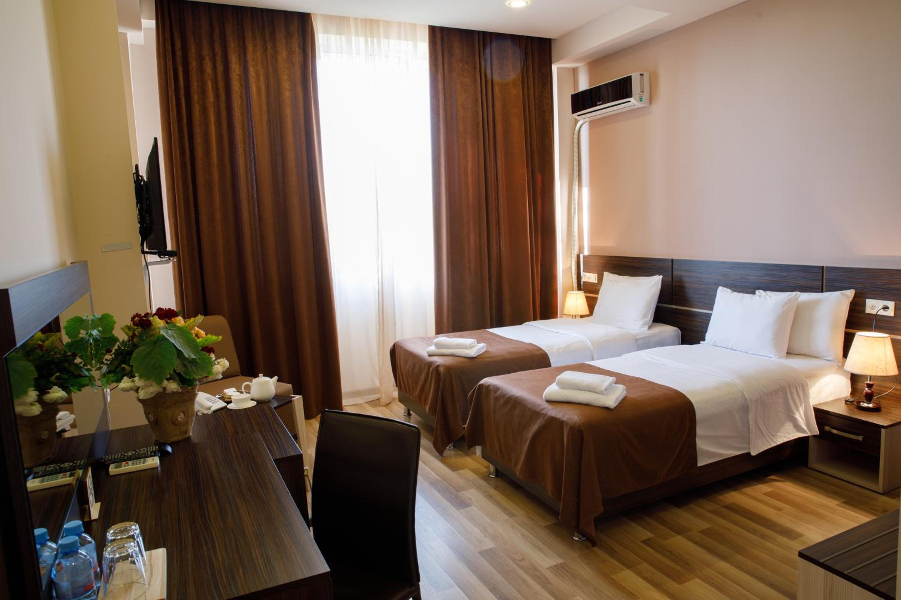 Twin Room With Garden View photo 1