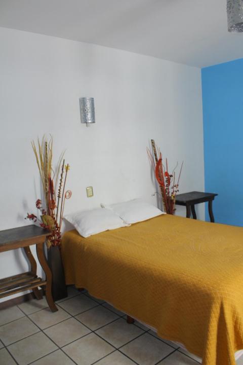 Queen Room - Photo 2