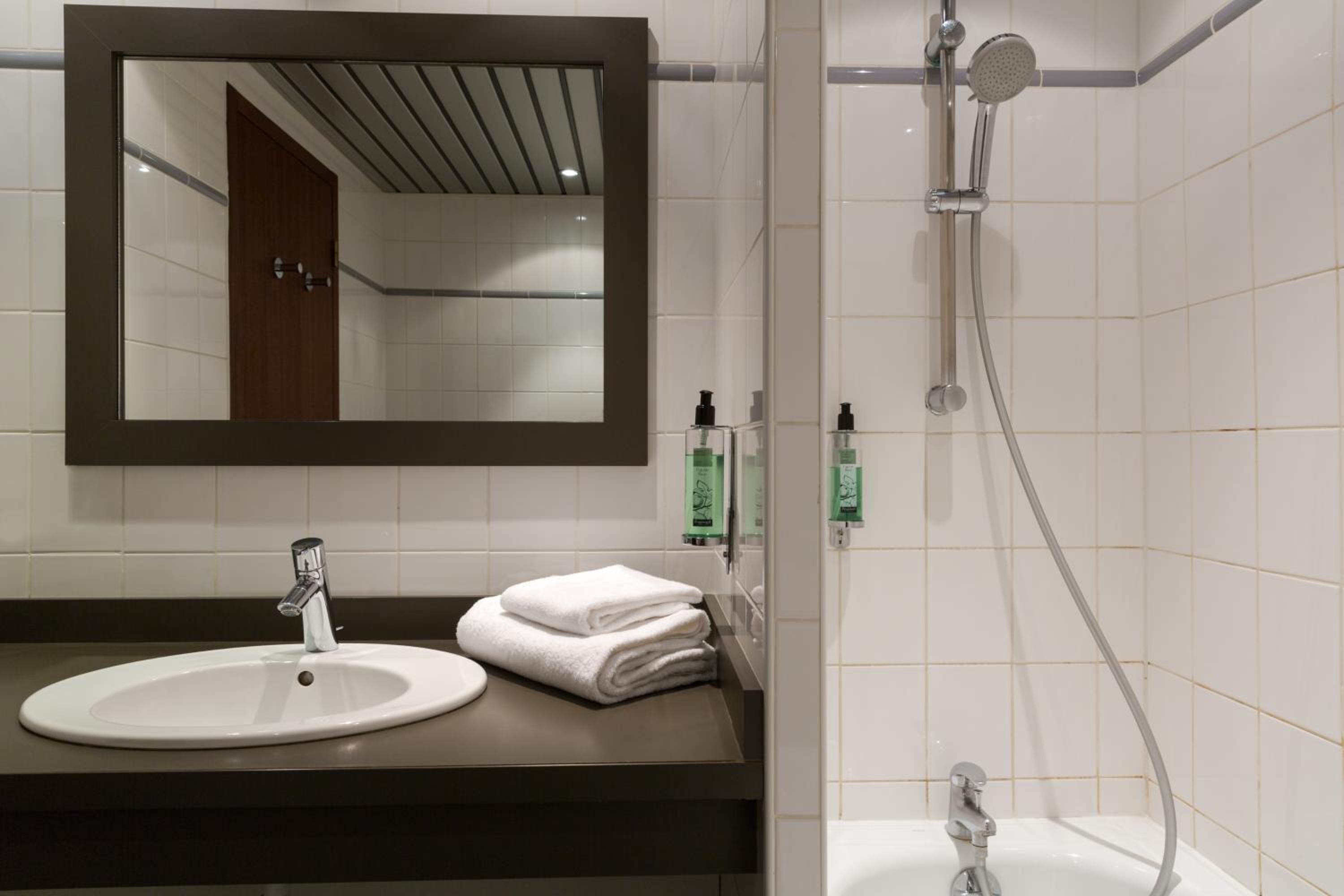 Double Room - Photo 2